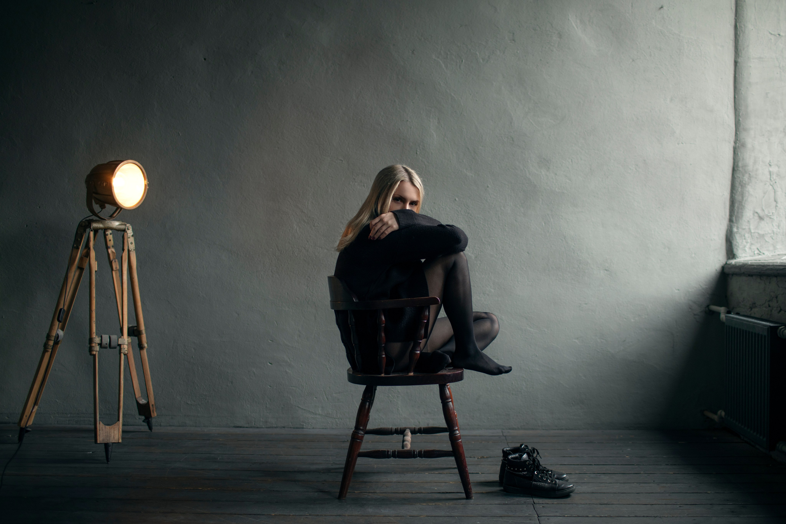 Чёрное пальто/фотодень. Фотограф в Санкт-Петербурге