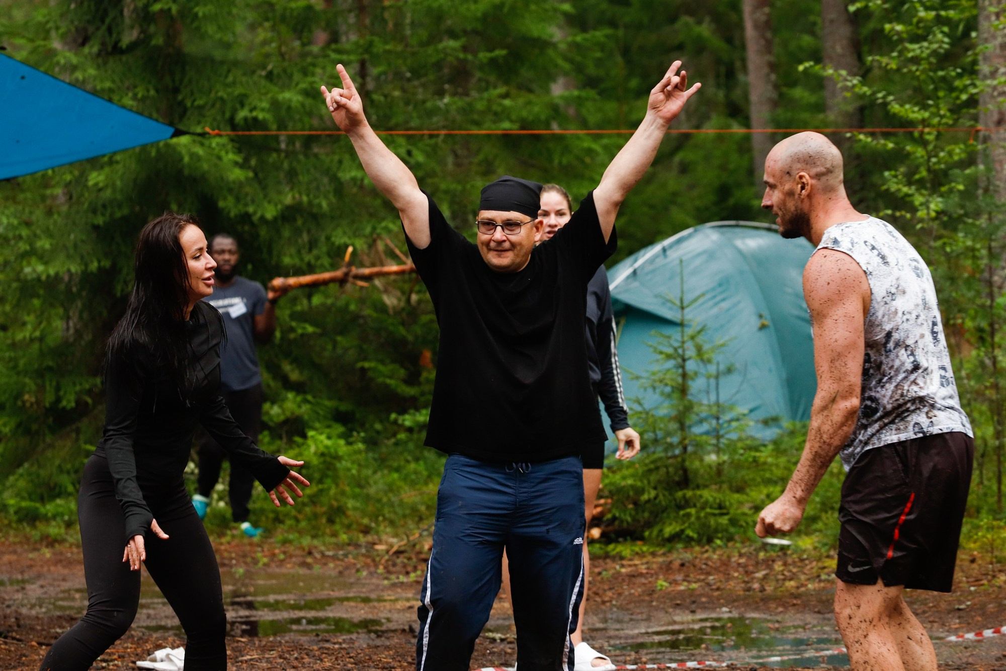 «Последний герой» в лагере для взрослых «Изи». Фотограф Дарья Попова