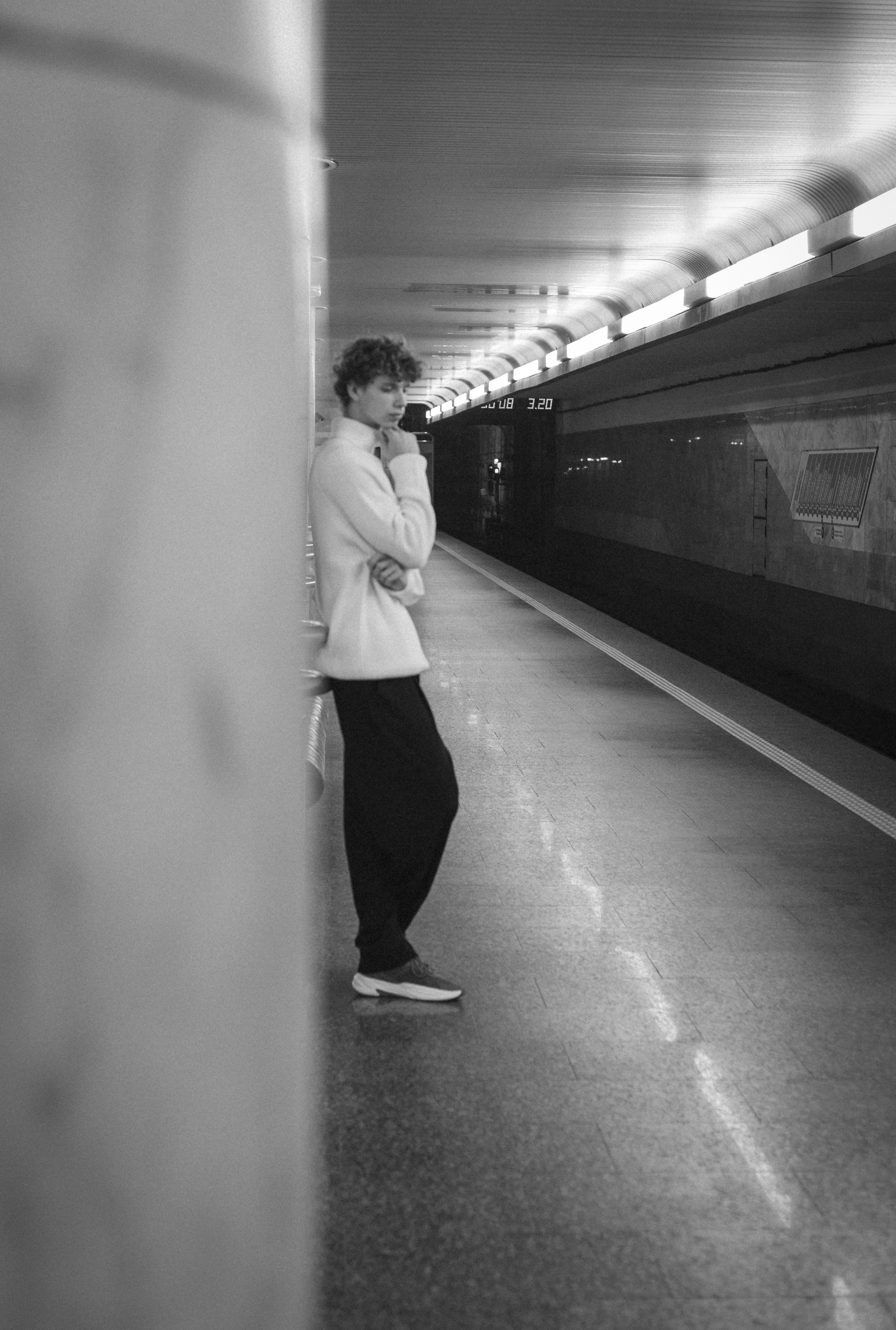 Иван в метро. Портретный фотограф в Минске