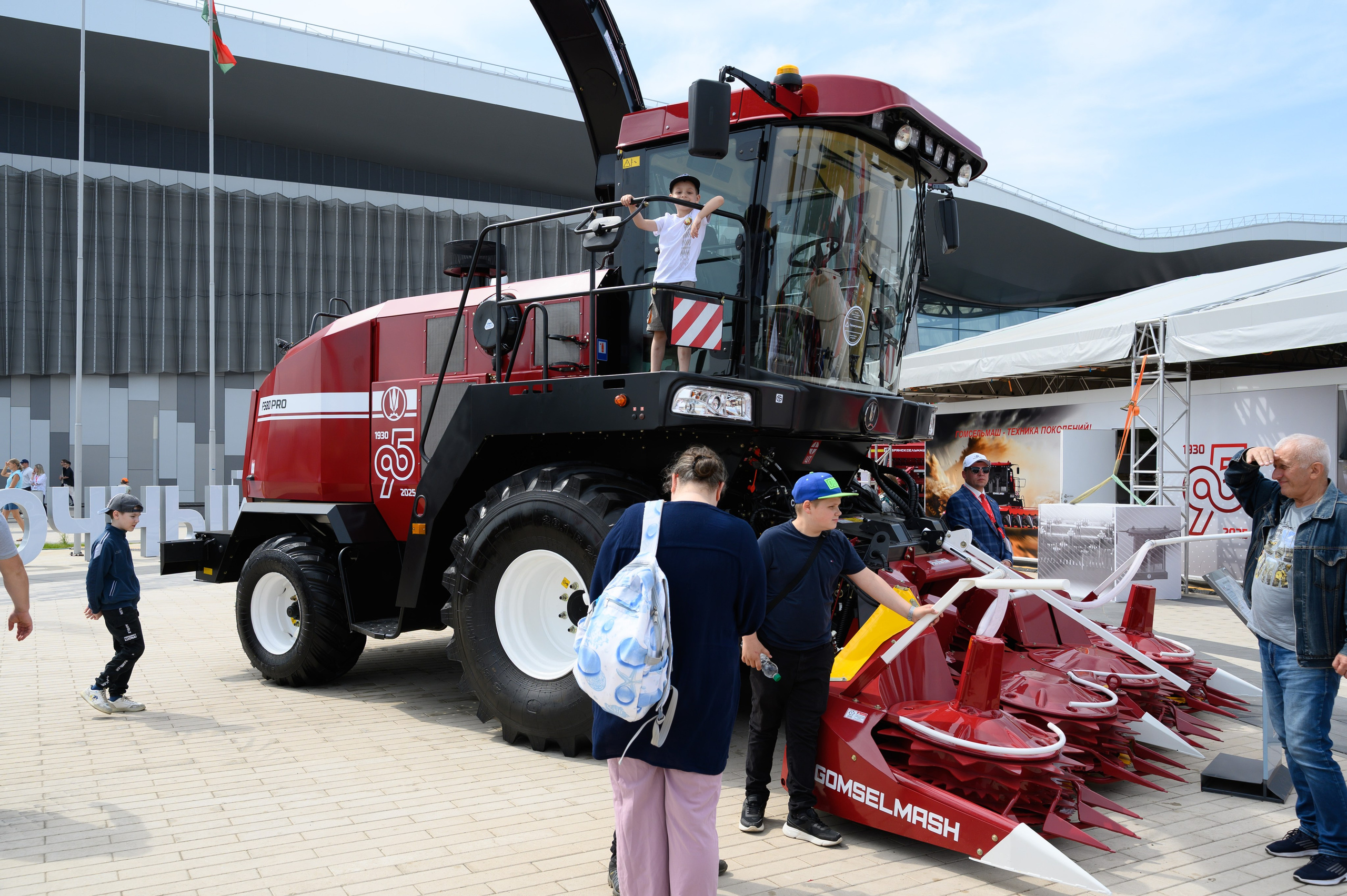 Агровыставка. Фотоуслуги, услуги фотографа, фотографирование важных событий