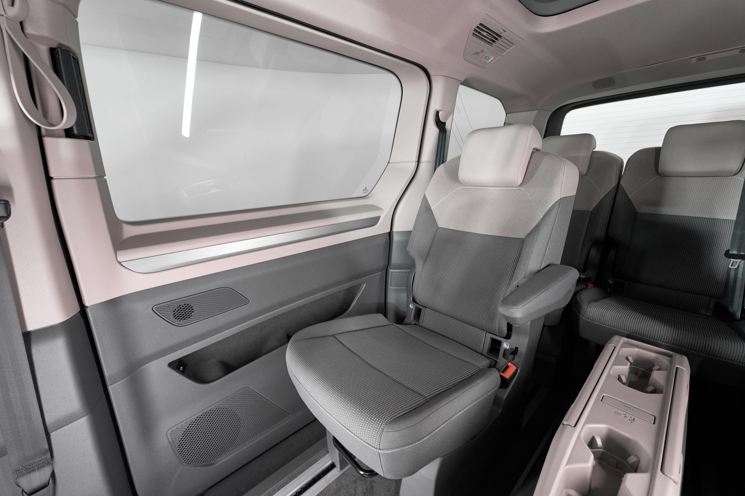 Multivan. Фотограф Николай Прокофьев модельные тесты в Москве