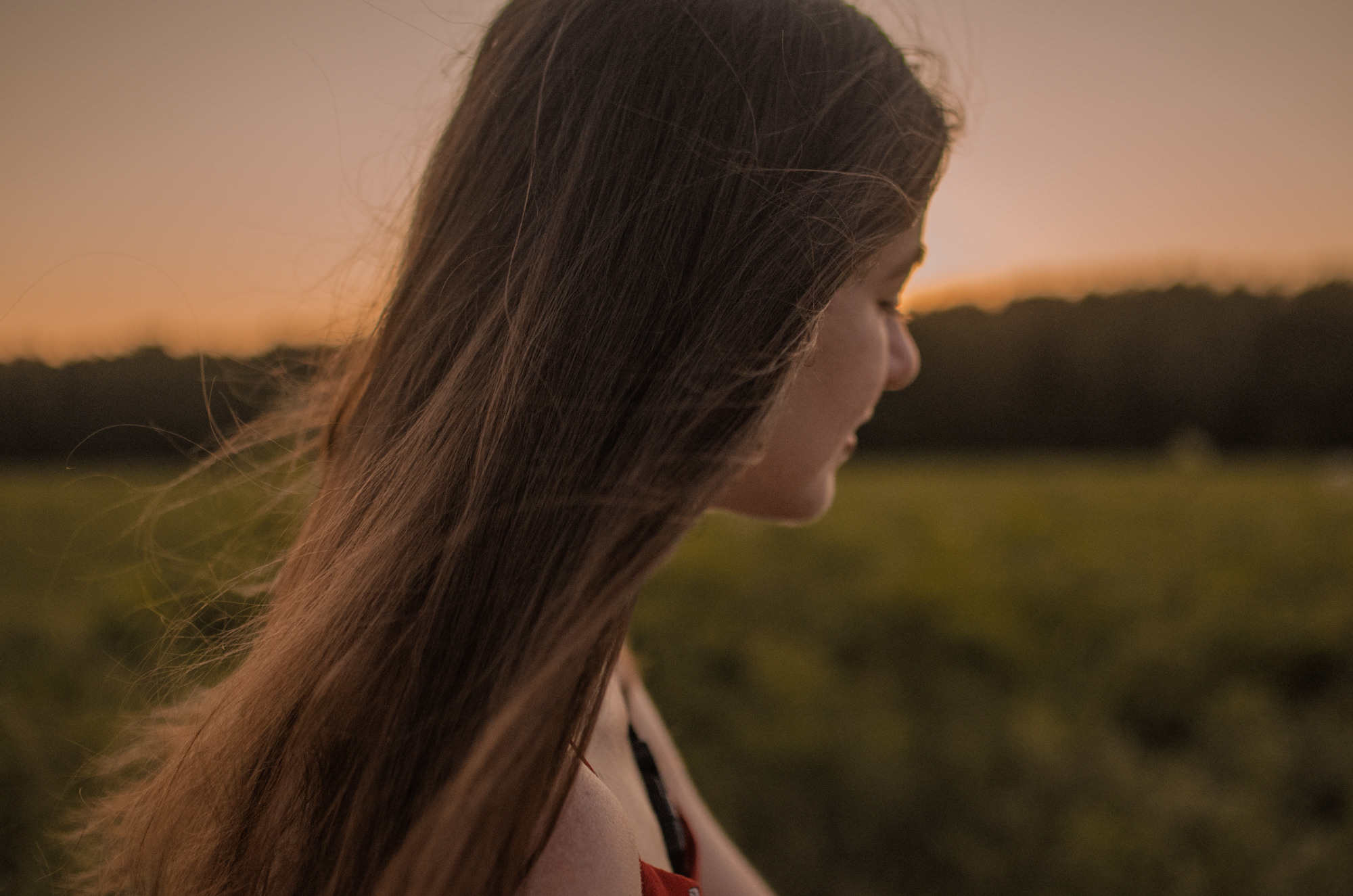 Алла и закат в полях. Ваш Семейный Фотограф Москва