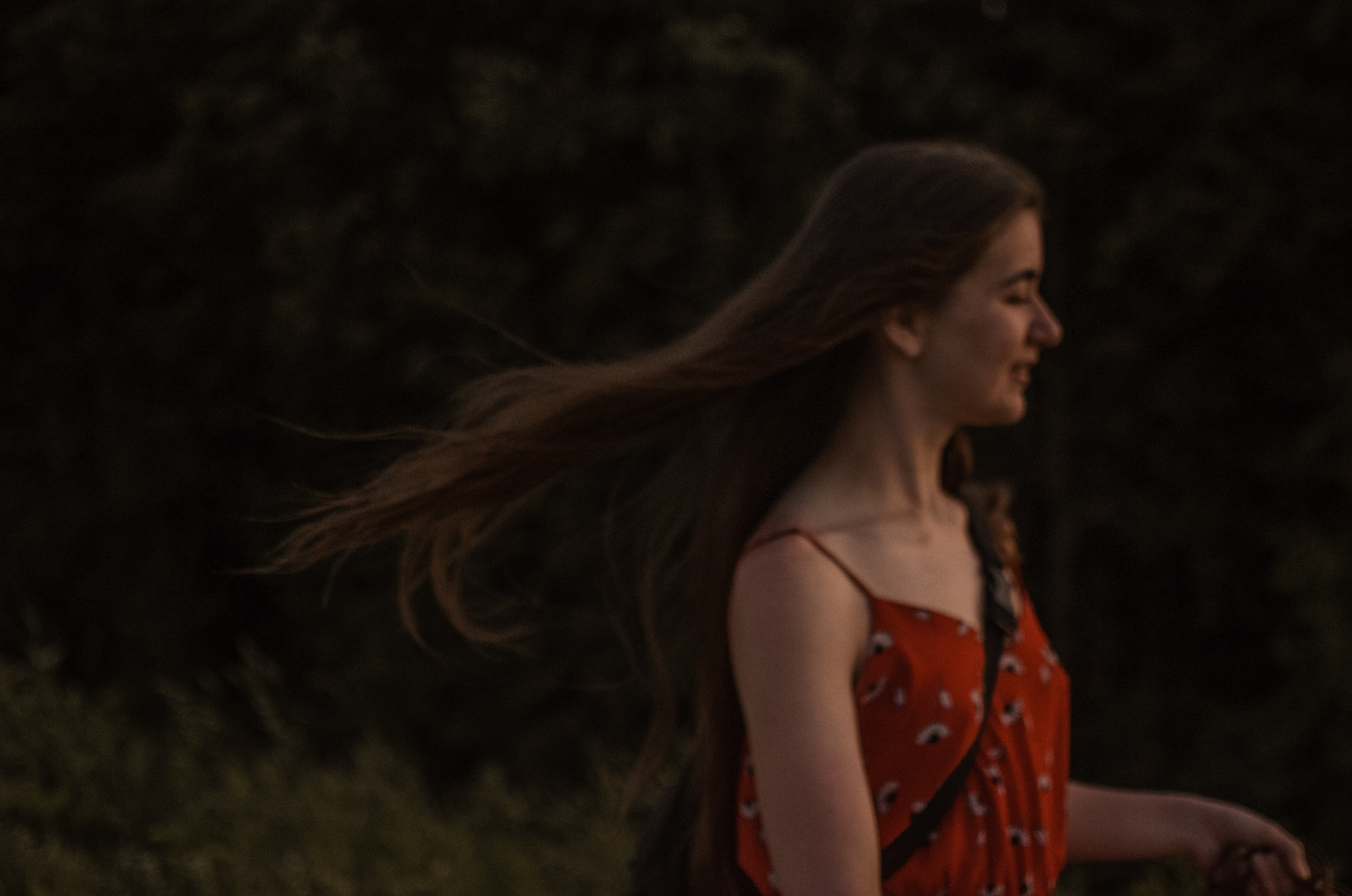 Алла и закат в полях. Ваш Семейный Фотограф Москва