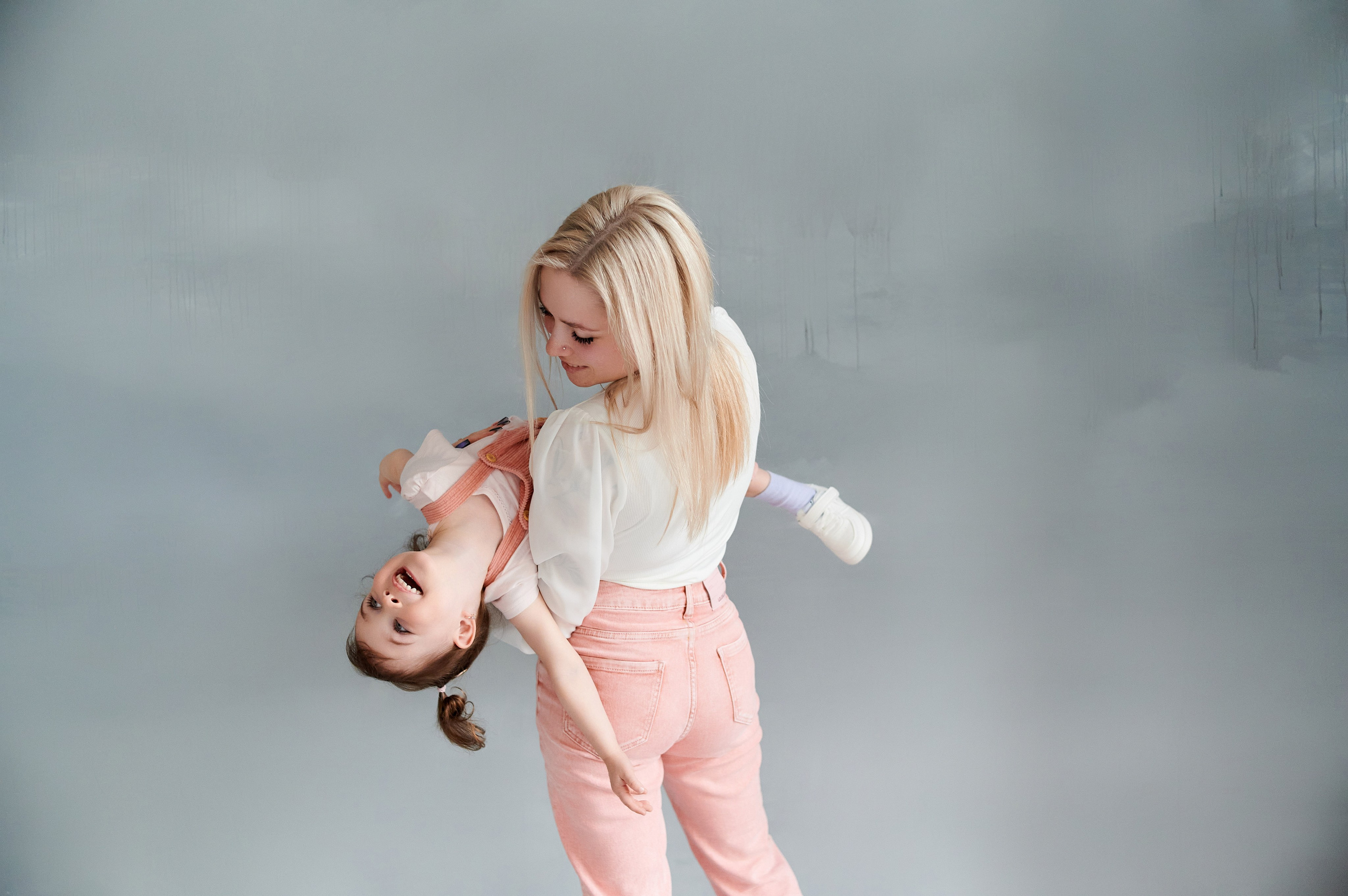 В студии. Семейный и детский фотограф в г. Ногинске Ангелина Хасанова