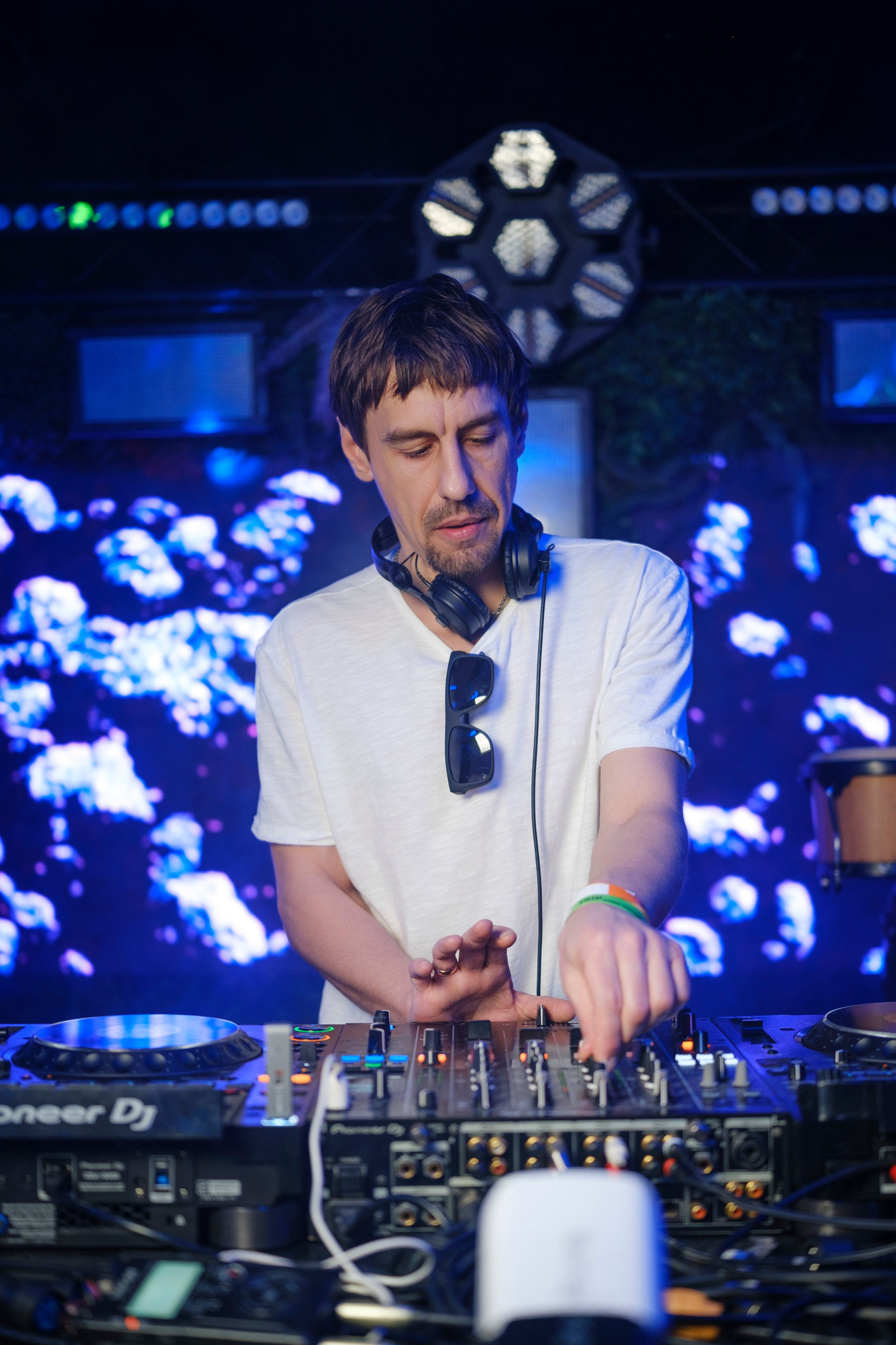 Embargo 2/03. Главная