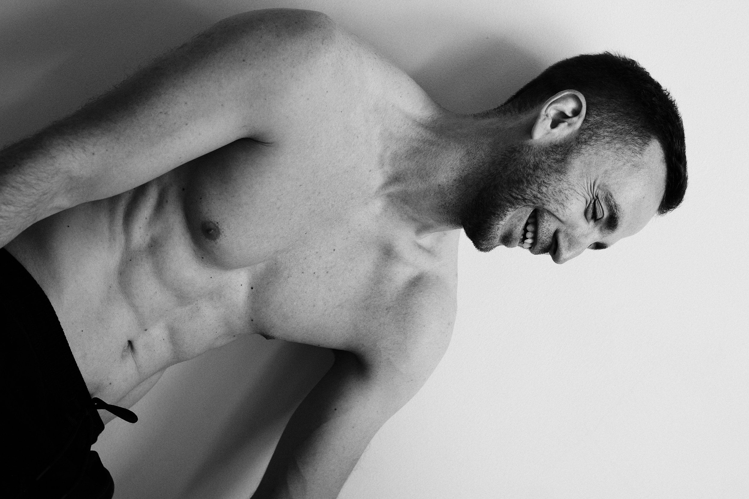 Студийная фотосессия мужчины. Фотограф Дарья Мустафина, Тюмень