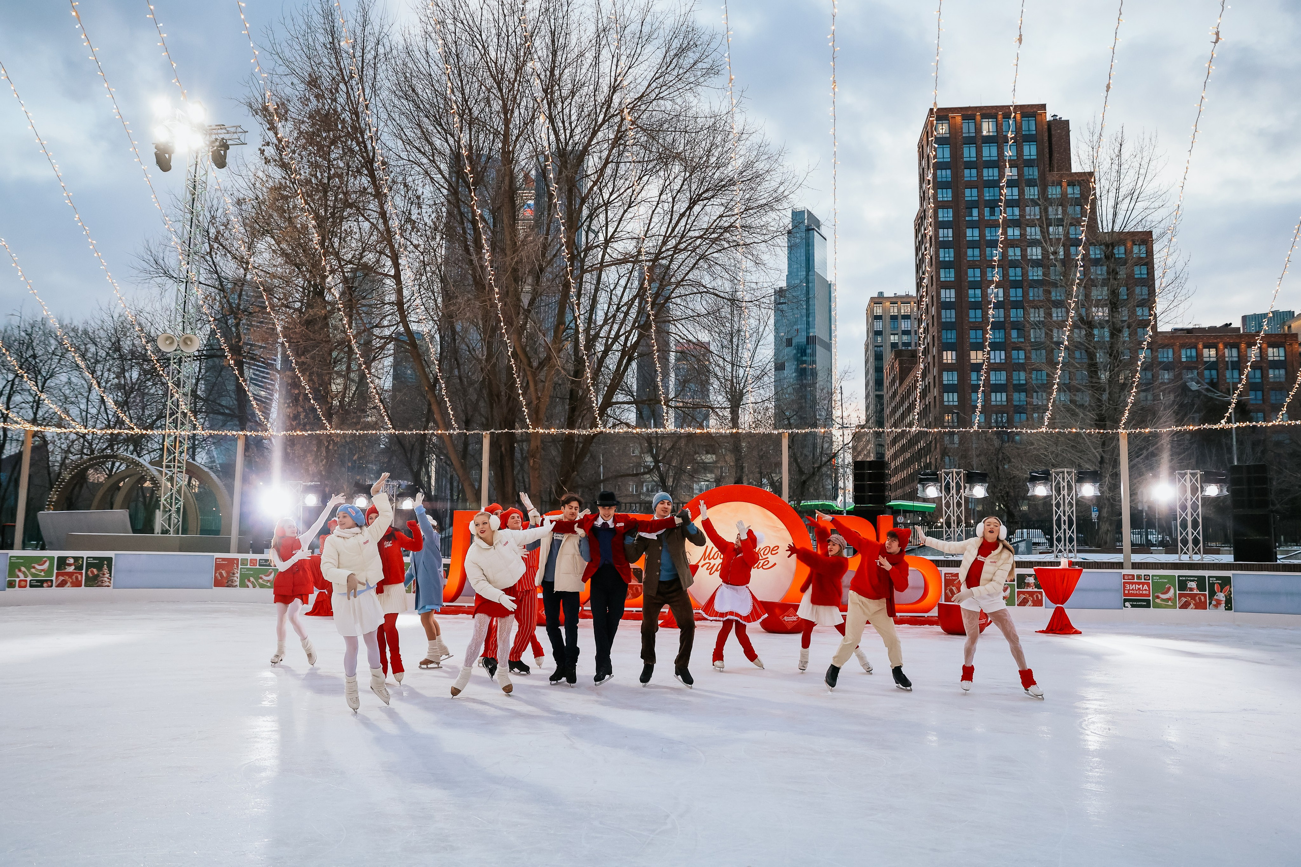Ледовое шоу Сити каток Московское Чаепитие. Фотограф и видеограф Анна Домашенко