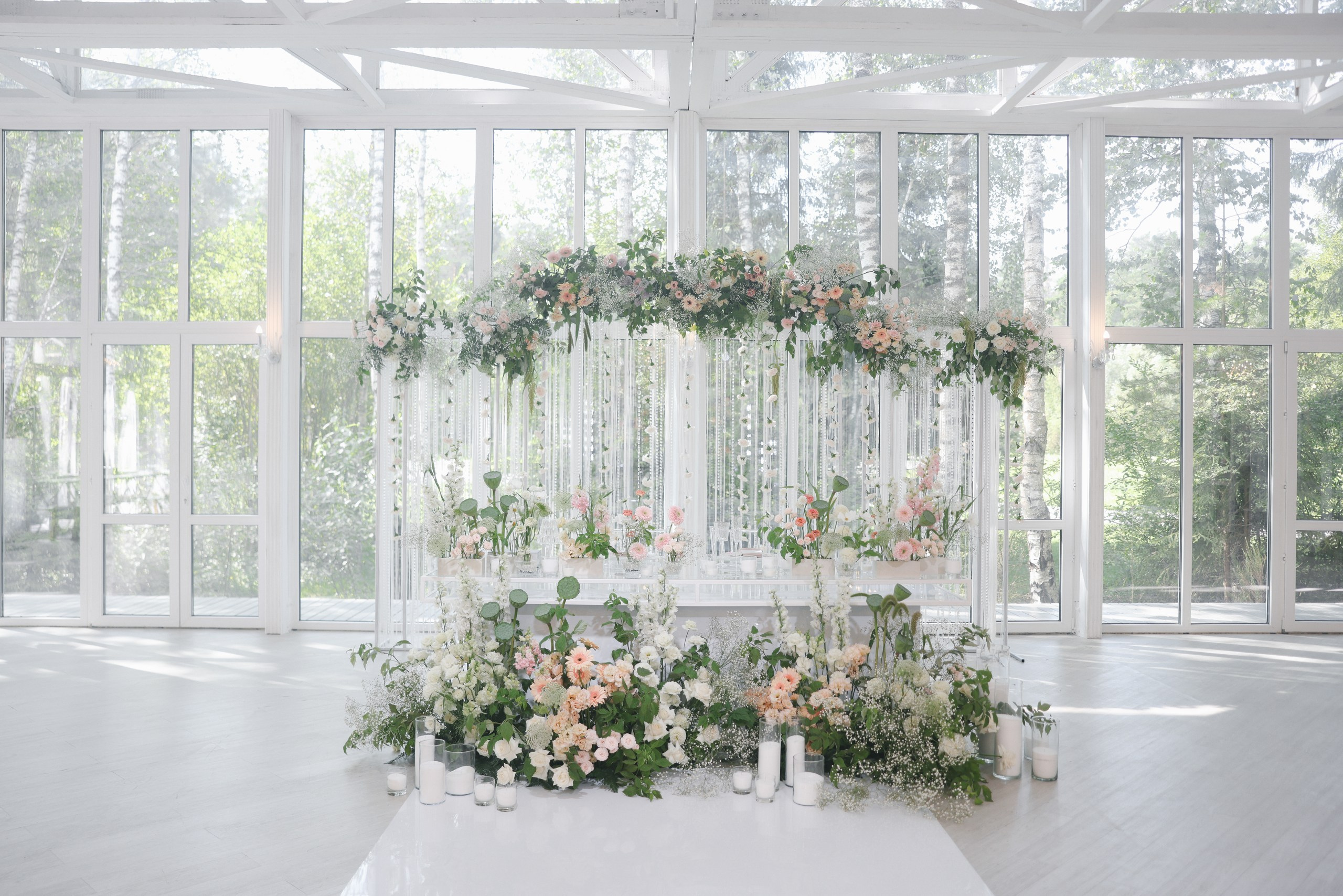 Оформление места молодых в усадьбе Тайны Рублёва