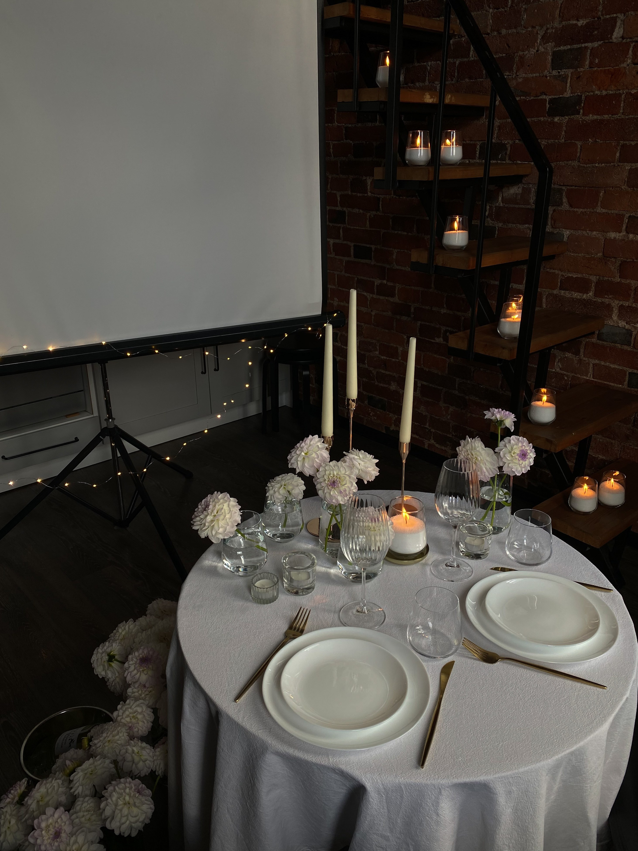 Свидание в отеле во Владивостоке. Организация свадеб и других мероприятий во Владивостоке от «Рядом быть»