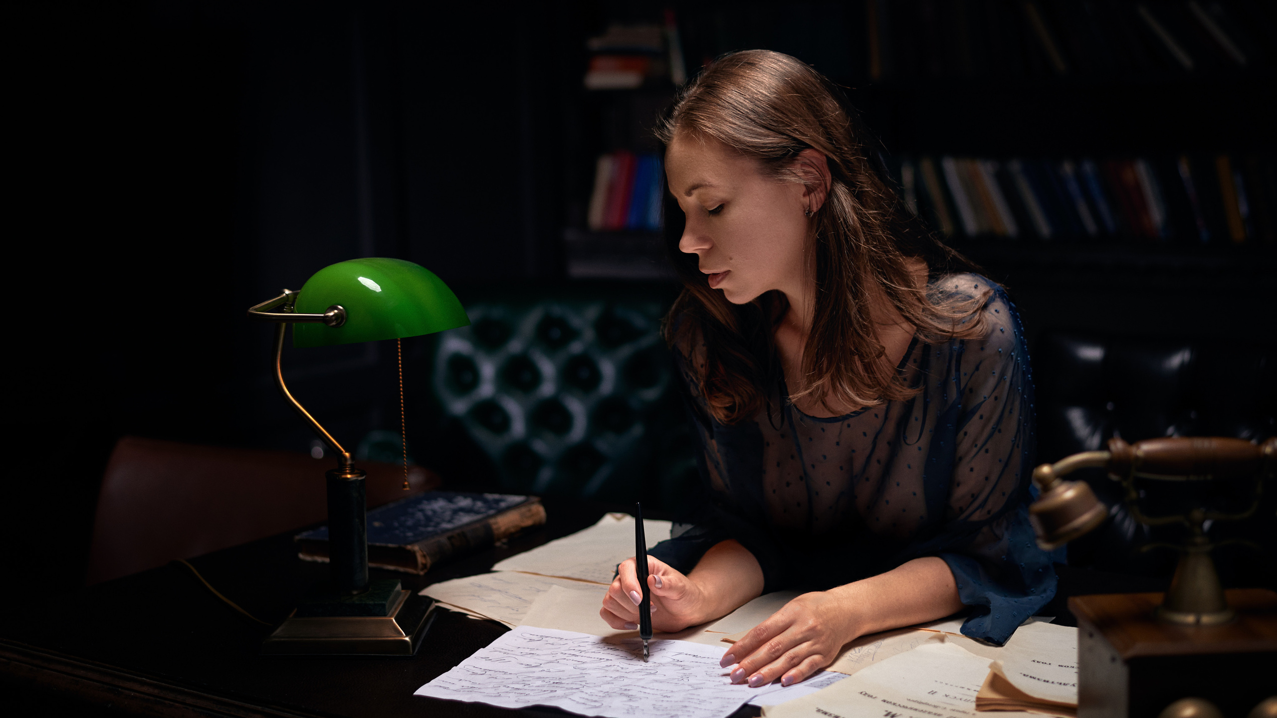 Женский портрет в интерьере. Макс Пыжик портретный фотограф в Москве