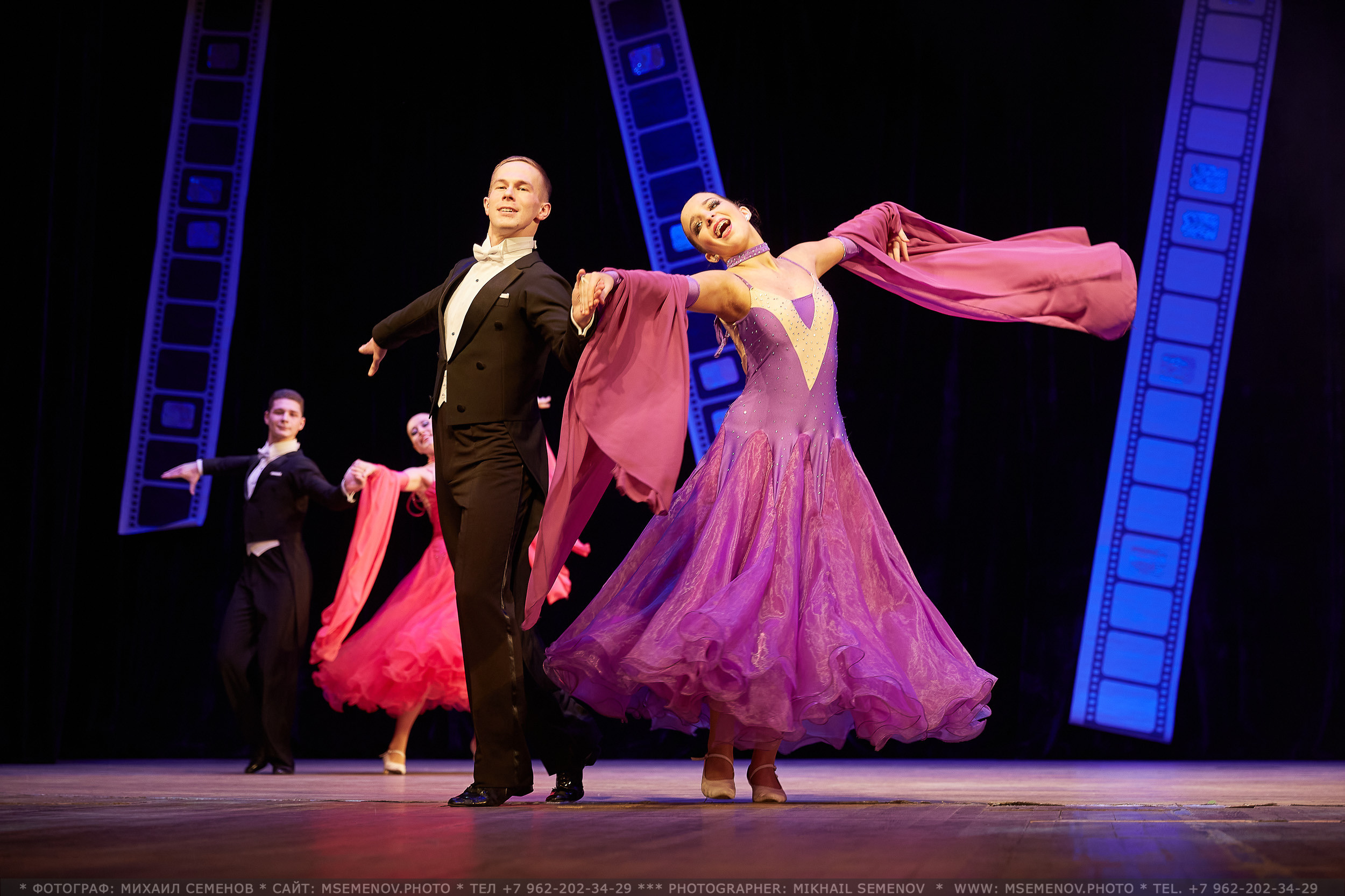 Анонс фоторепортаж с концерта Танцевальный Клуб «Apriori». Фотограф, фотопроекты Михаила Семенова в Ярославле. Фотошкола