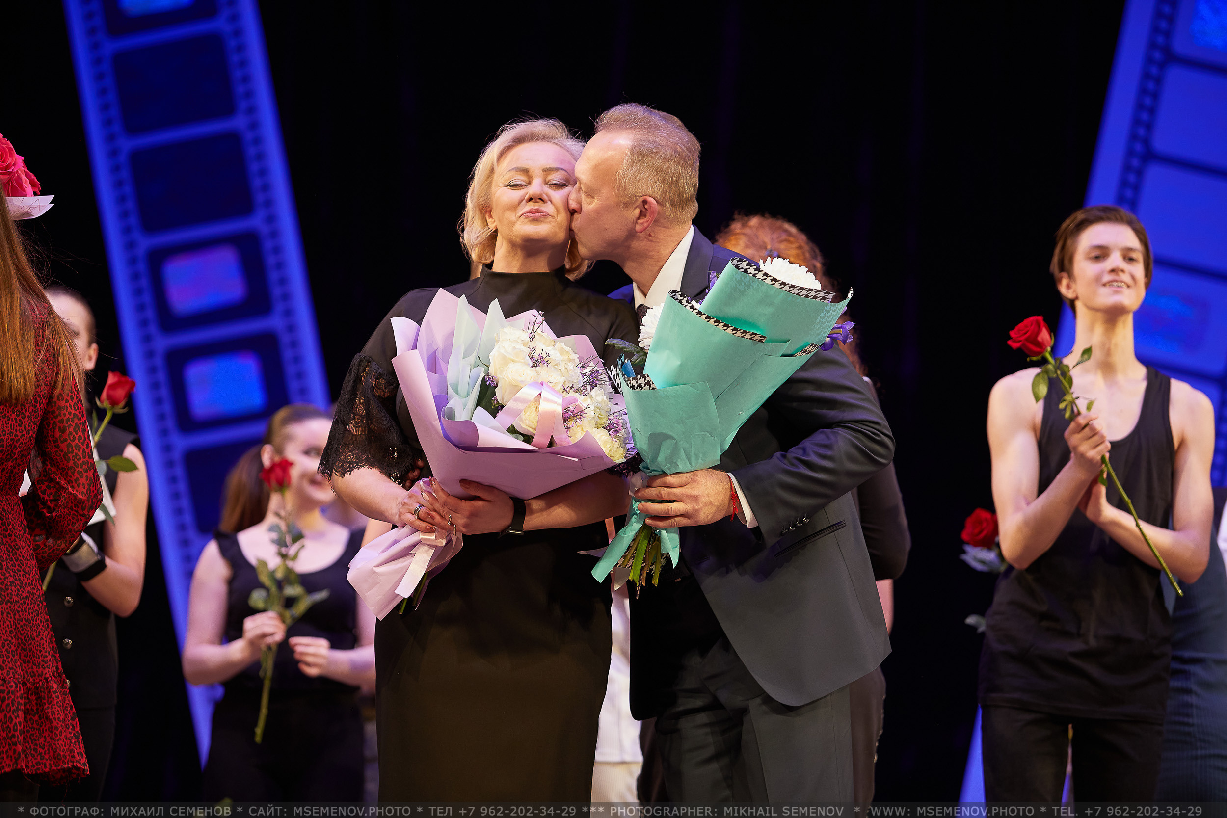 Анонс фоторепортаж с концерта Танцевальный Клуб «Apriori». Фотограф, фотопроекты Михаила Семенова в Ярославле. Фотошкола