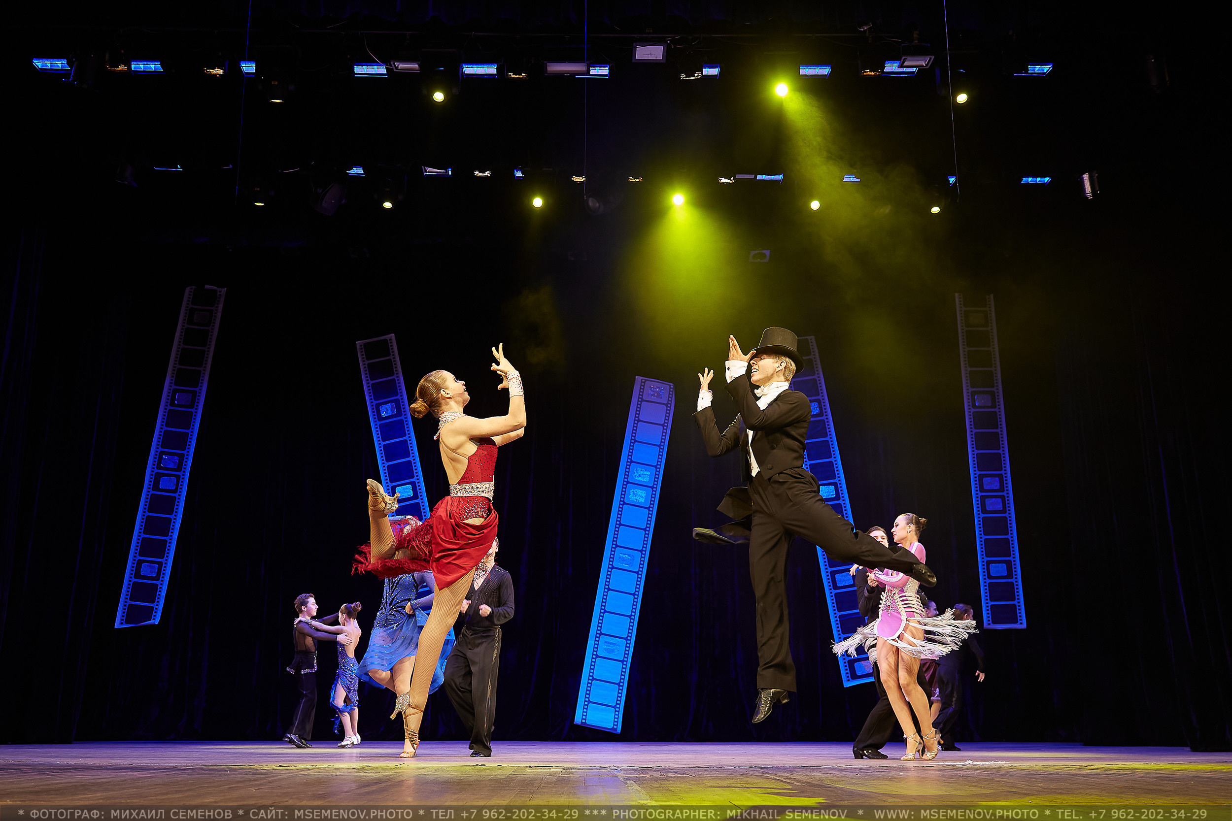 Анонс фоторепортаж с концерта Танцевальный Клуб «Apriori». Фотограф, фотопроекты Михаила Семенова в Ярославле. Фотошкола