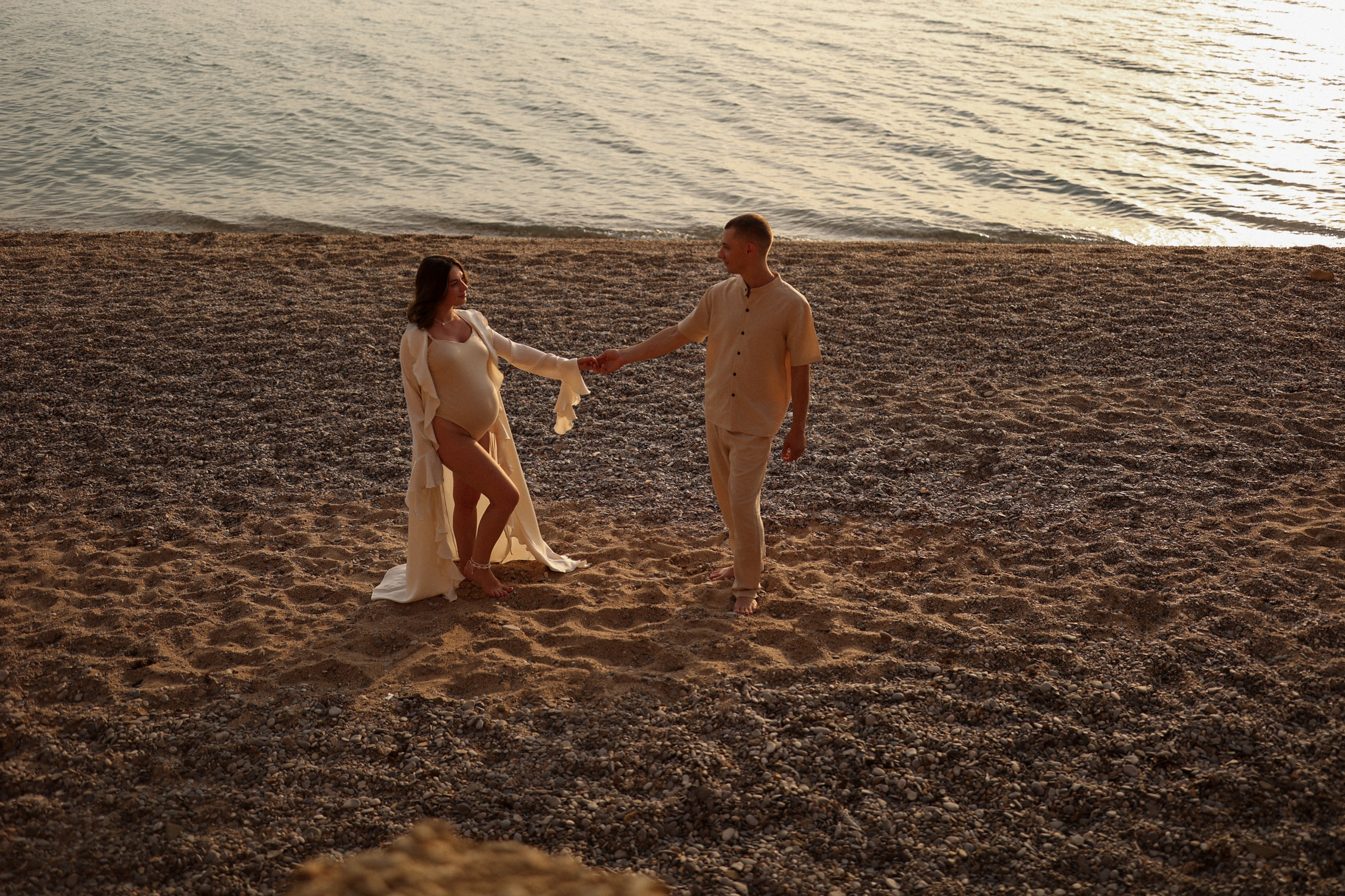 Беременность на закате. Фотограф в Севастополе и Крыму Артем Волобуев