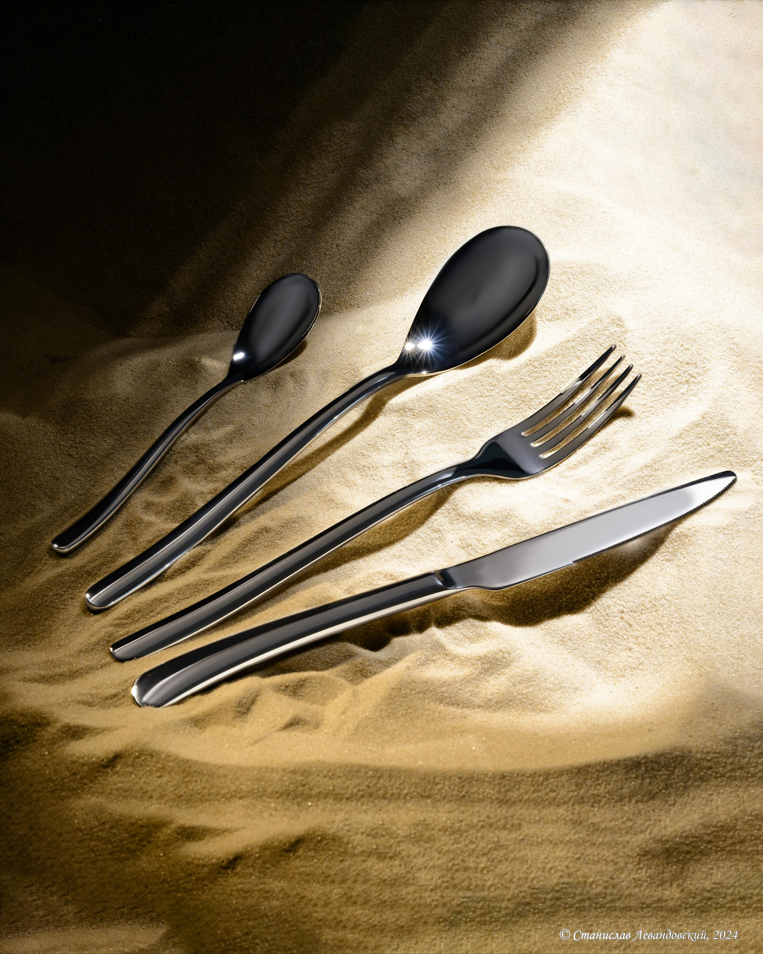 Предметы с глянцевой поверхностью. Предметный фотограф в Москве Станислав Левандовский