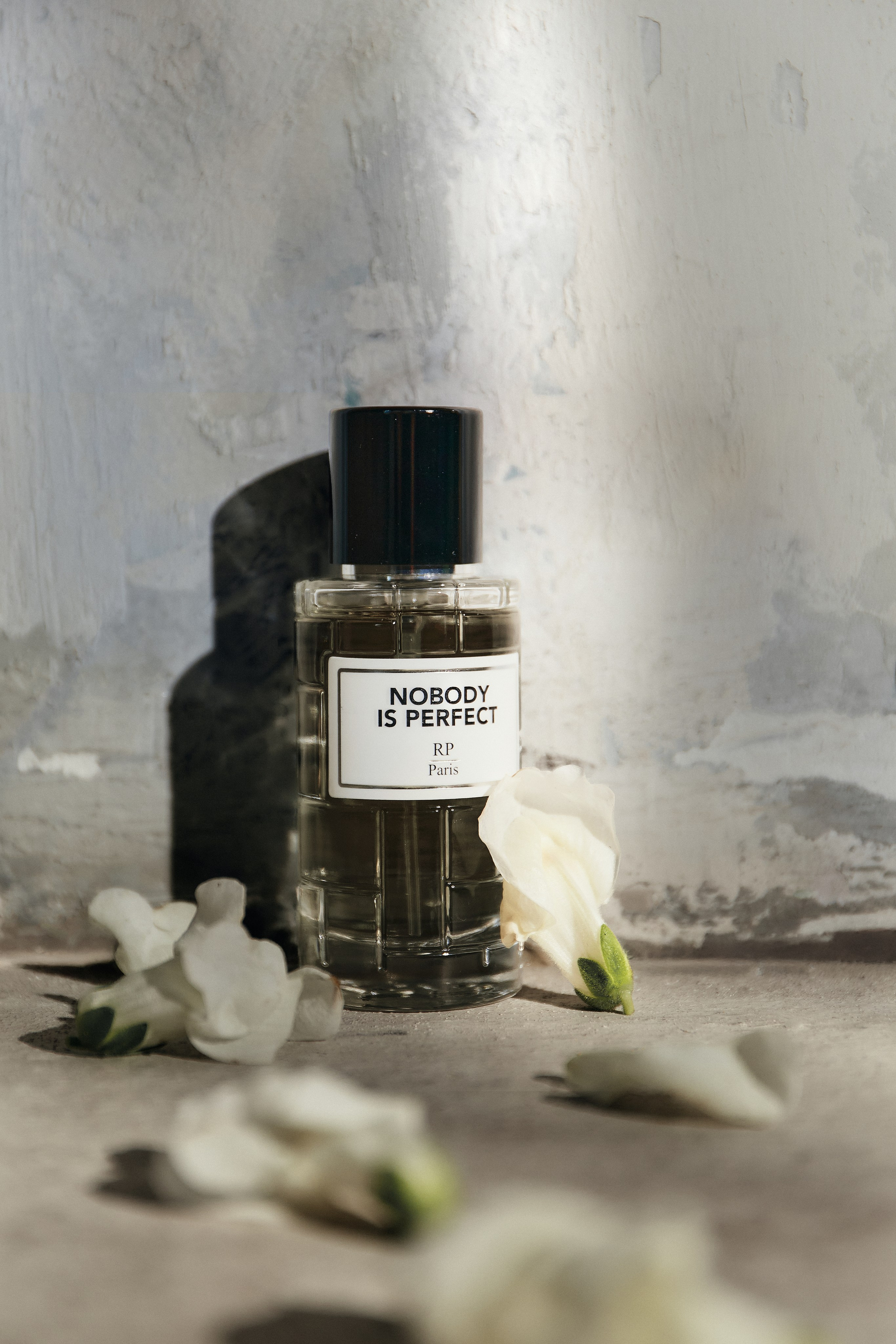 Реклама съемка парфюма. Fashion-фотограф Екатерина Врублевская Москва. Профессиональная съёмка для брендов, женщин и мужчин не моделей