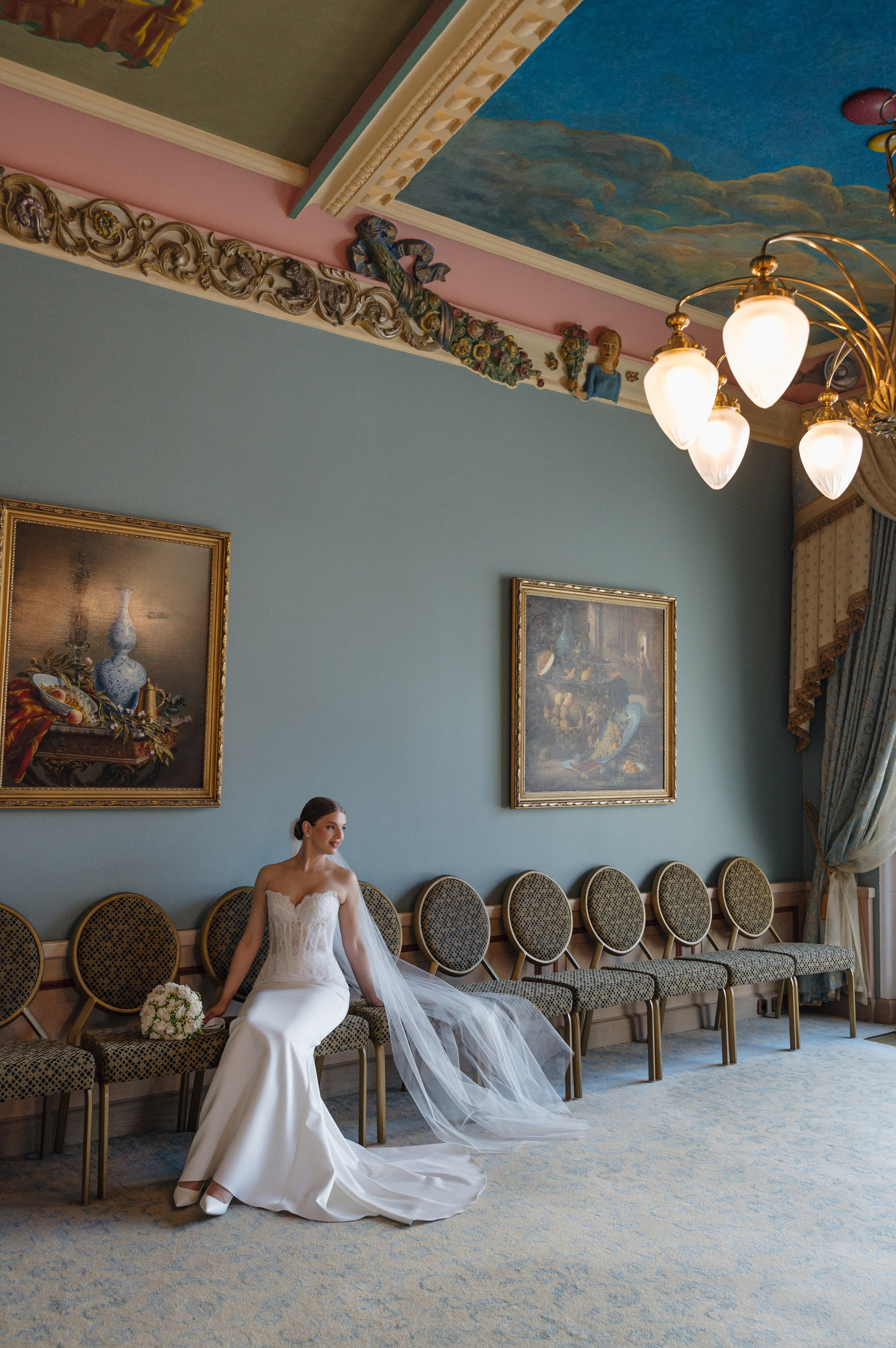 Дмитрий и Луиза. Гостиница Националь и ресторан Белуга. Свадебный фотограф Москва и Санкт-Петербург. Анастасия Чудина