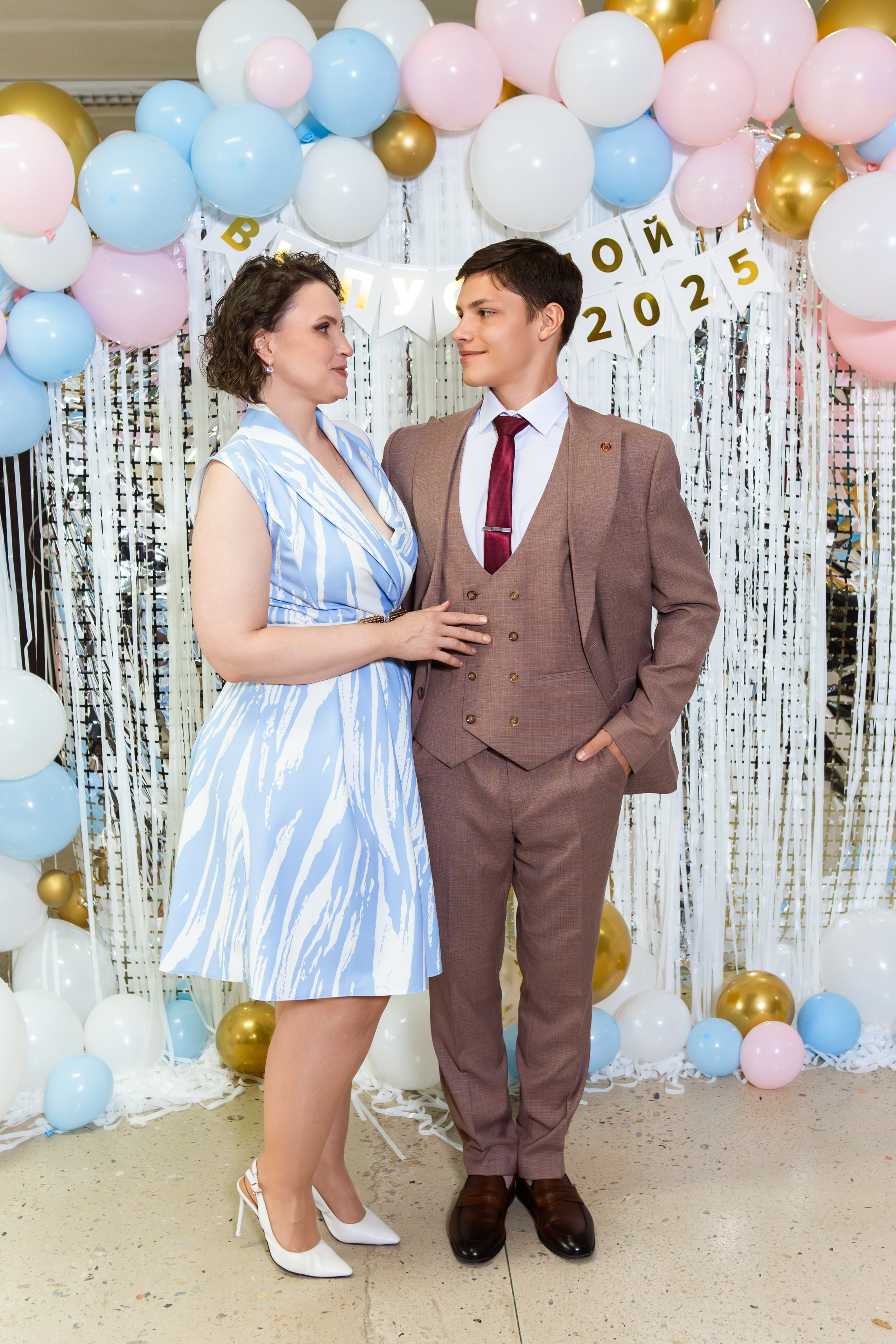 ФОТОСЕССИЯ С РОДИТЕЛЯМИ ВЫПУСКНОЙ 2025 9 ШКОЛА Г.МЦЕНСК. Профессиональный фотограф в Мценске и Орловской области