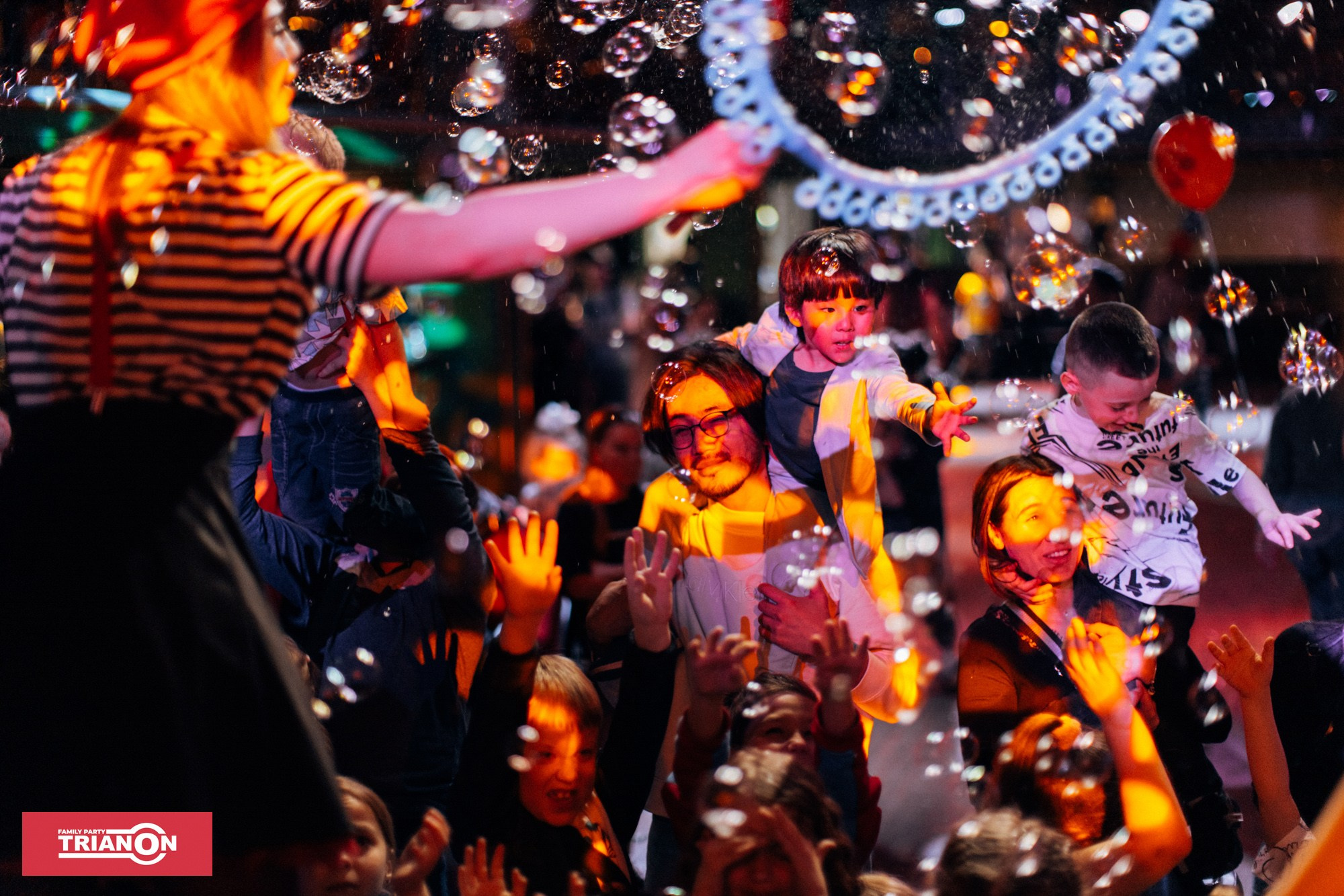 Семейная дискотека TRIANON. Фотограф Владимир Молоканов