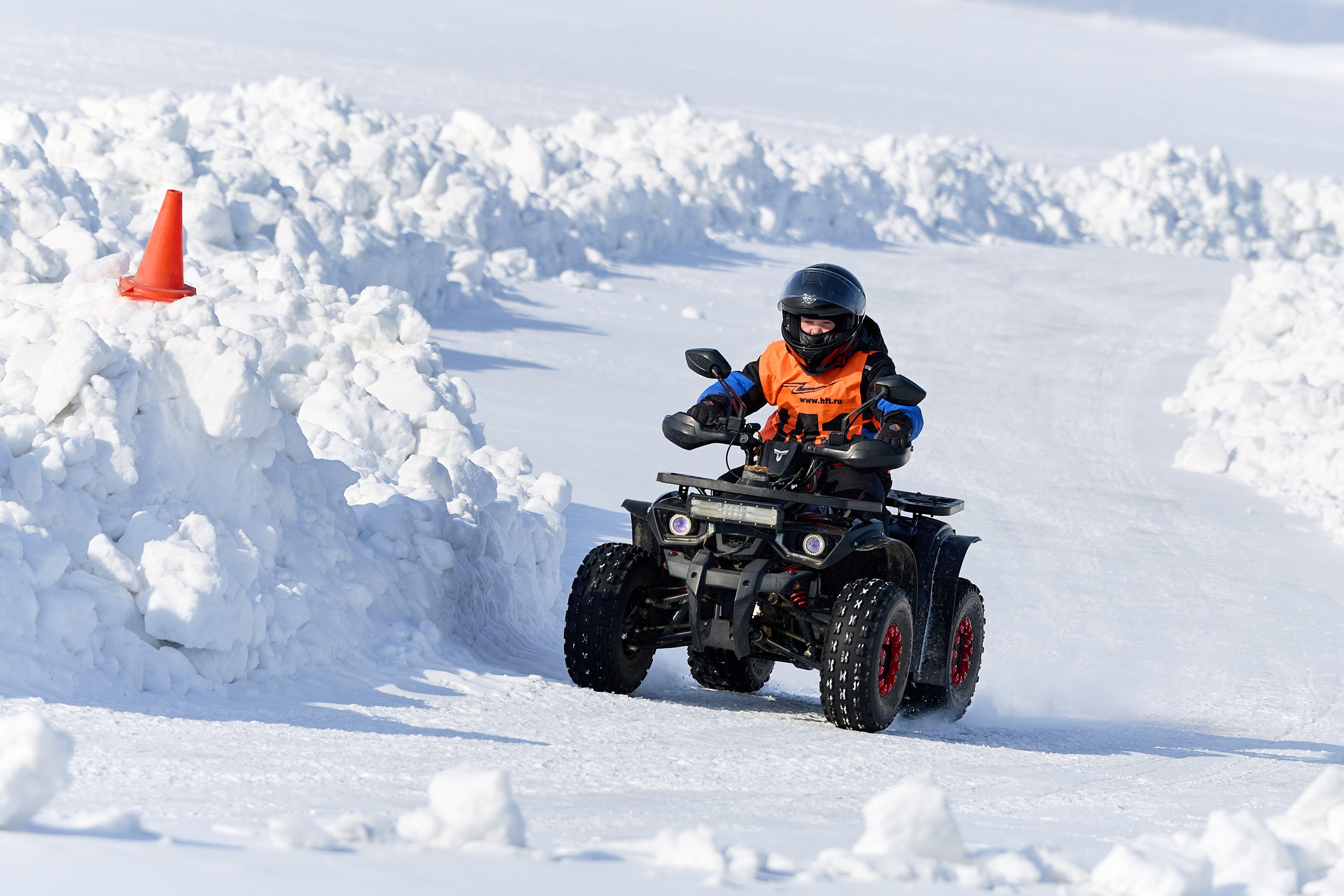 Топим Лёд — 2026. Соревнования на квадроциклах. Фотограф в Новосибирске Алена Скокова