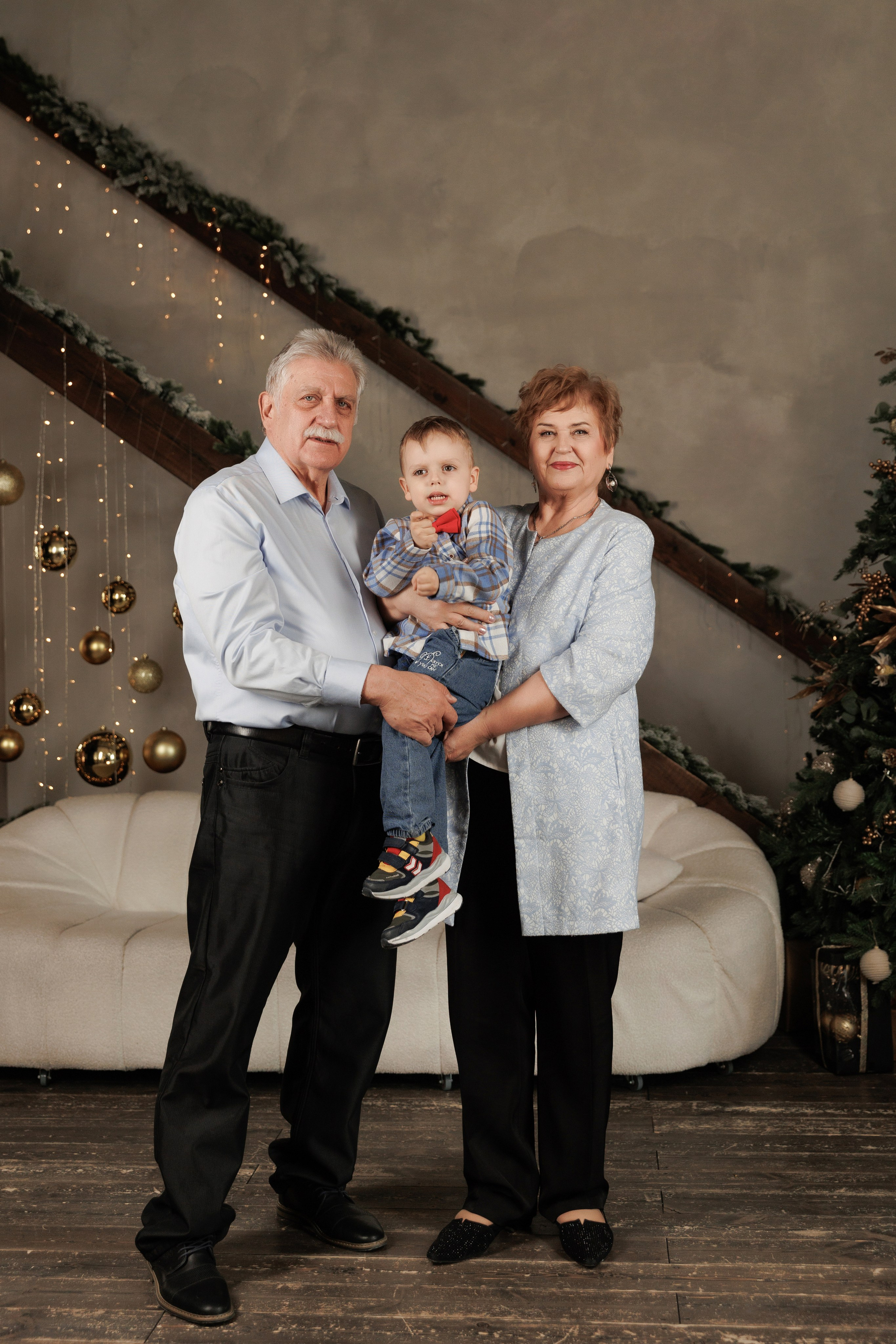 Наталья с семьей. Фотограф женского портрета, беременности и материнства Харькова Елена