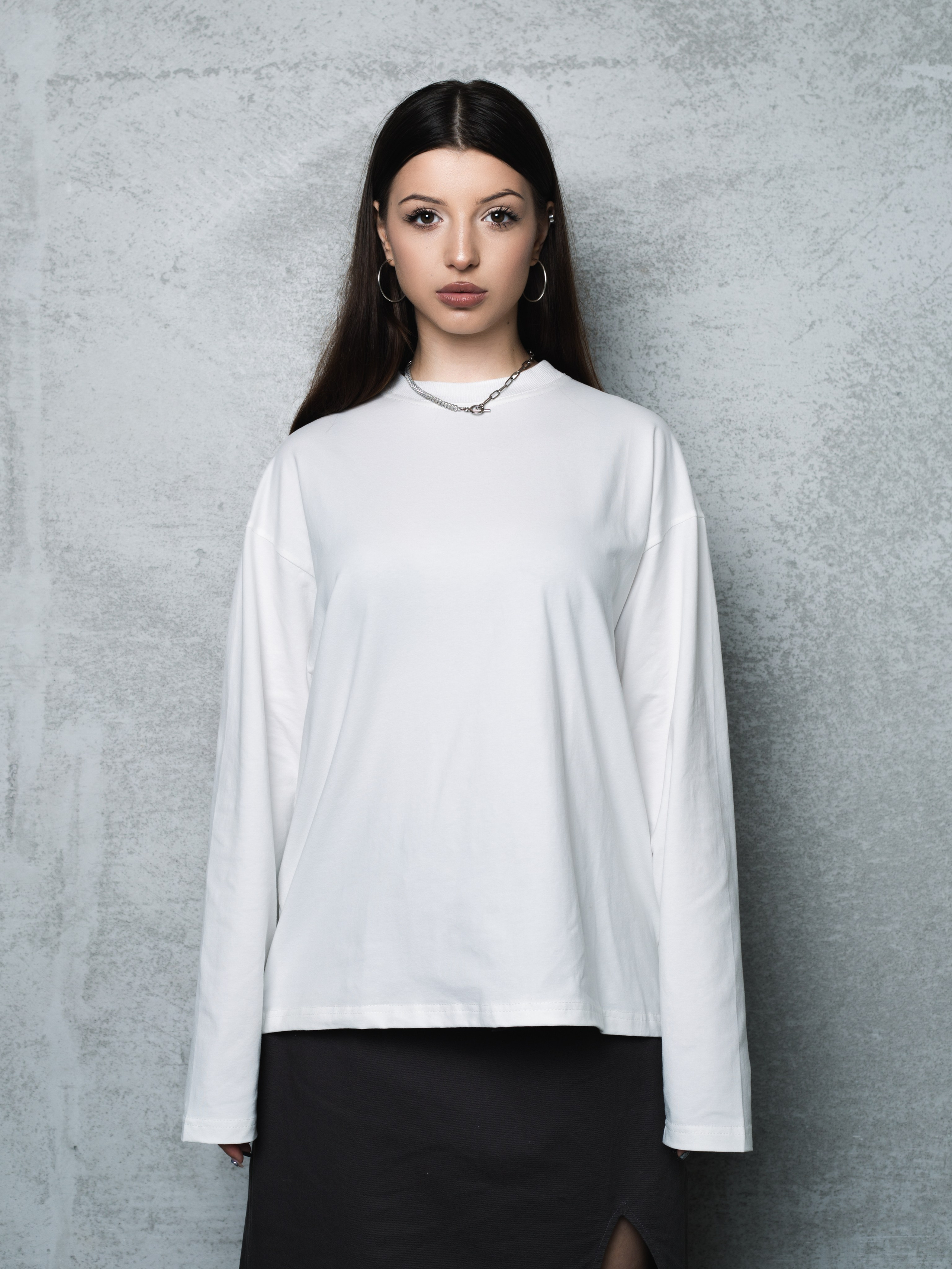 КАТАЛОГ | серый фон. RUNA production — стильные съемки для брендов