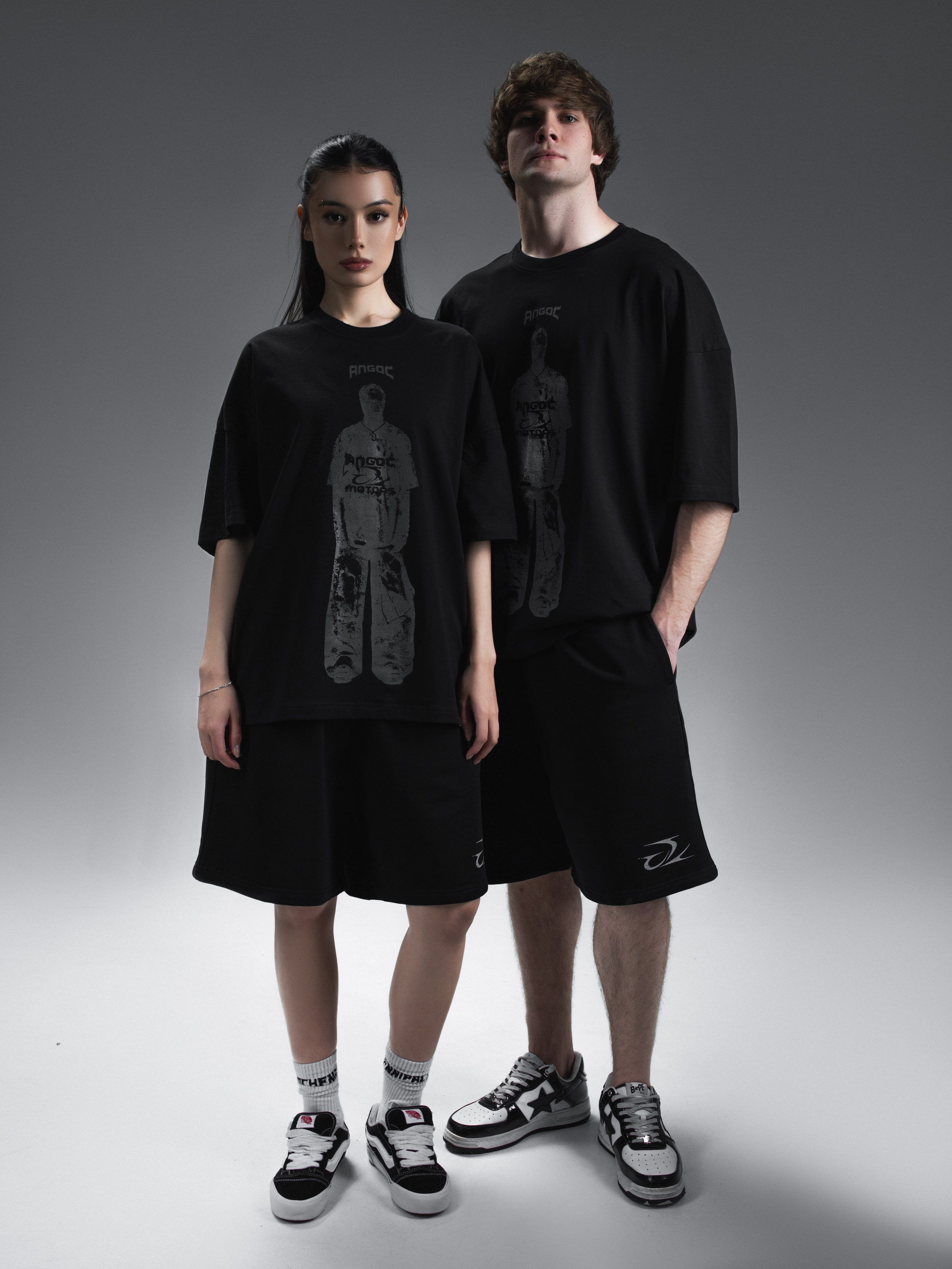 КАТАЛОГ | серый фон. RUNA production — стильные съемки для брендов