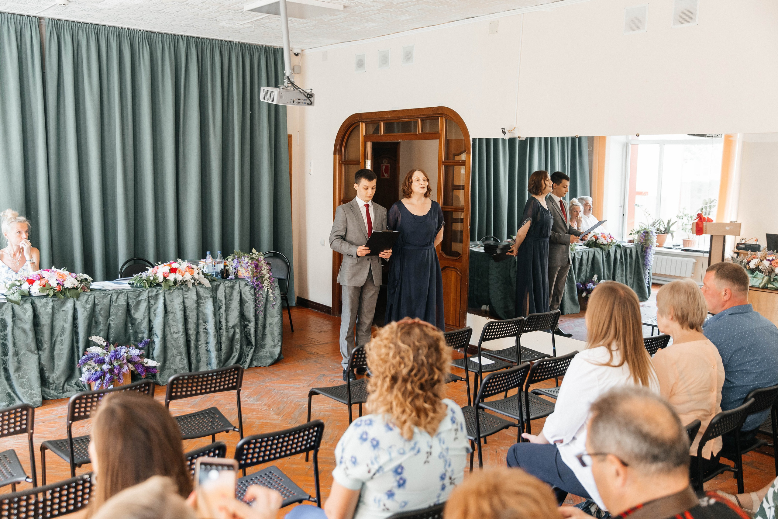 Гимназия Пеленг. _Carpe diem_