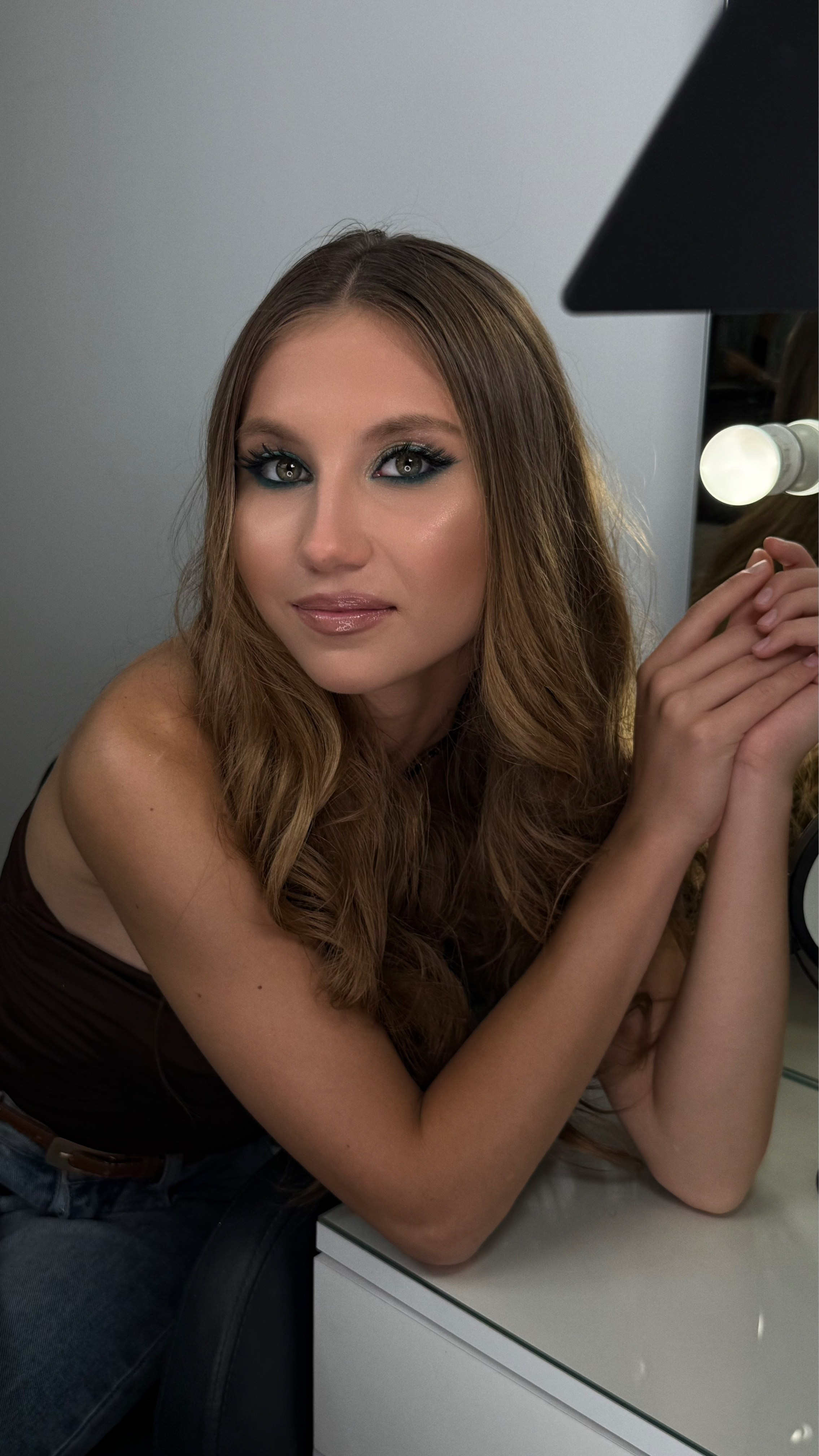 Образы. Студия визажистов, стилистов по прическам, бровистов и мастеров по ресницам