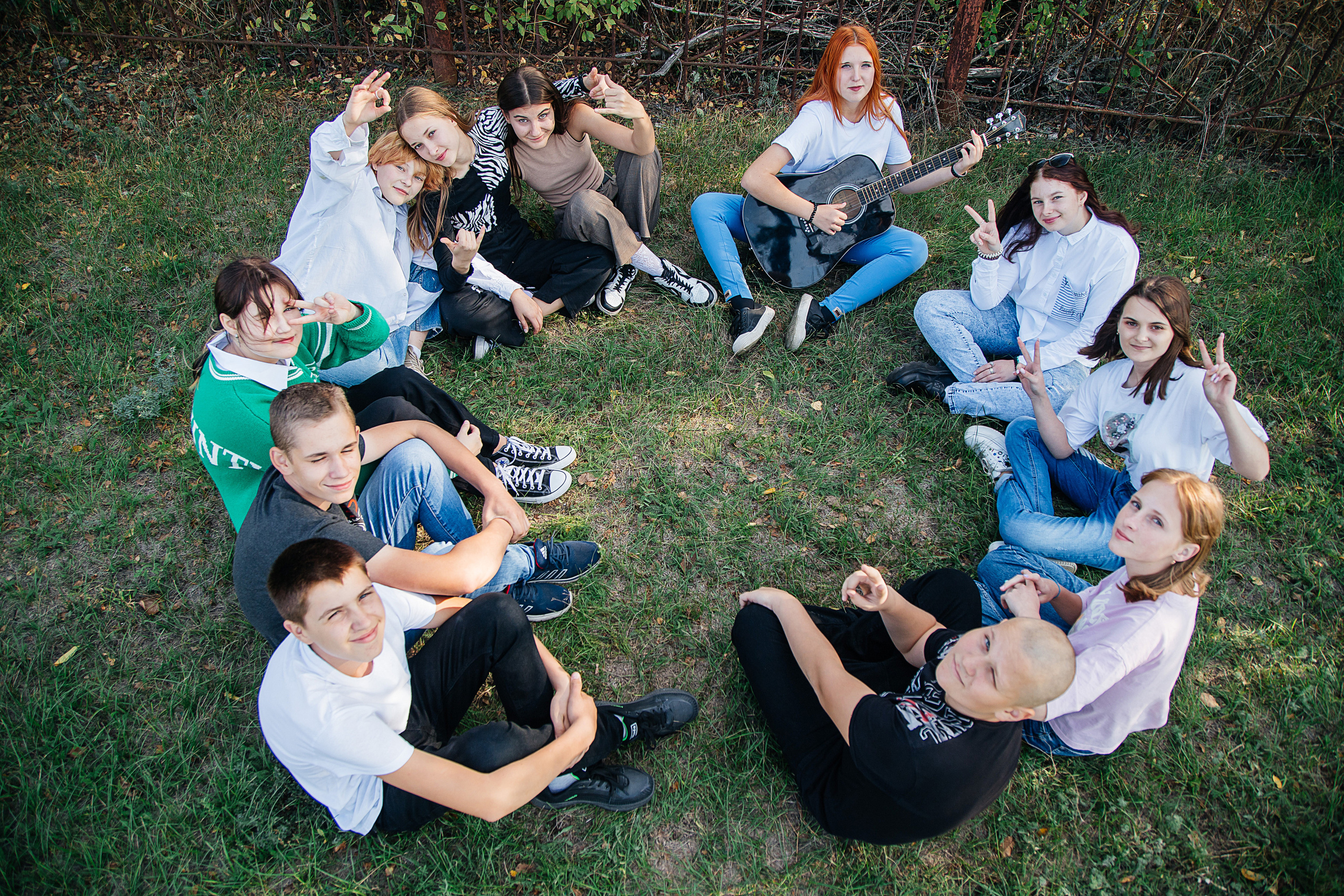 9-11 классы на улице. Выпускной альбом Шахты Ростов