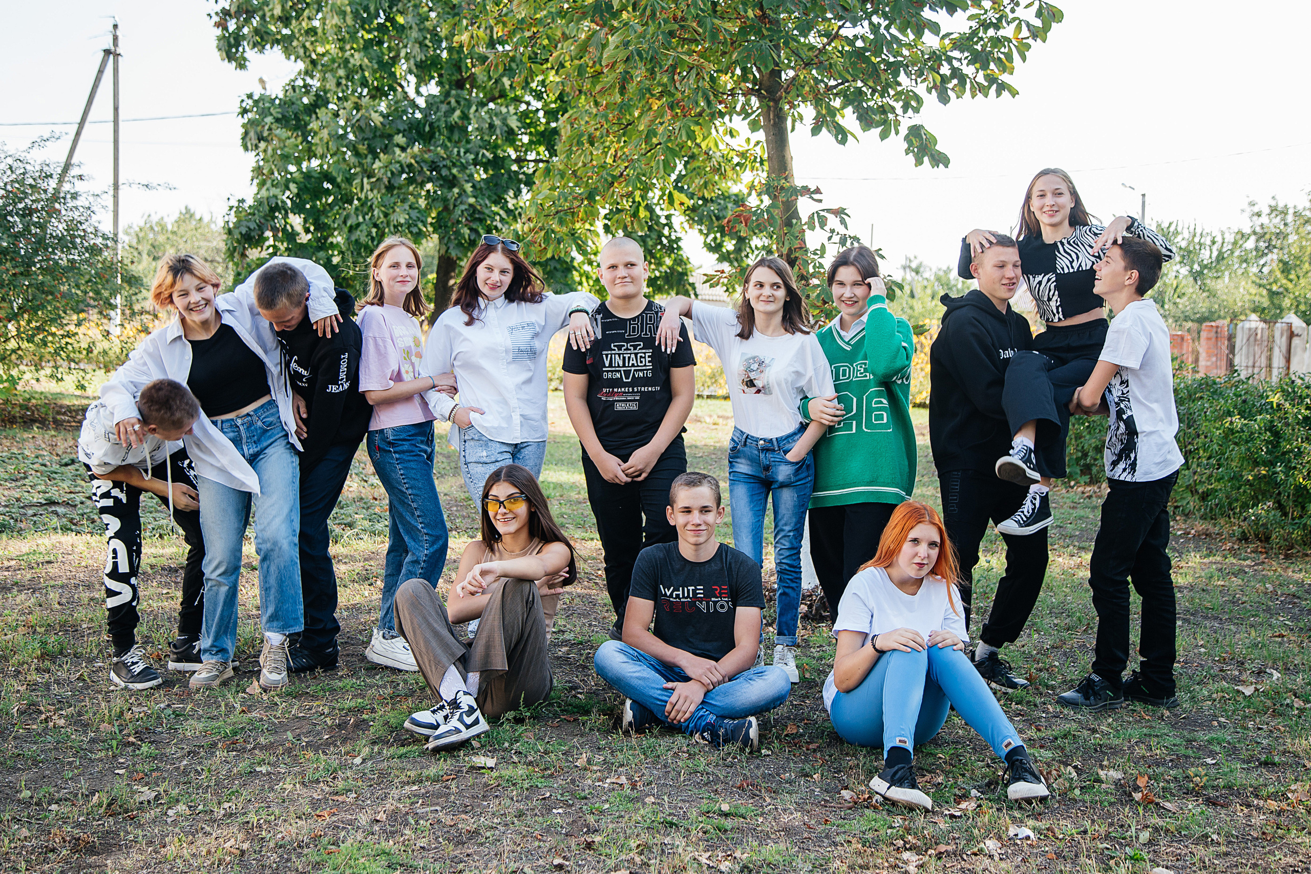 9-11 классы на улице. Выпускной альбом Шахты Ростов