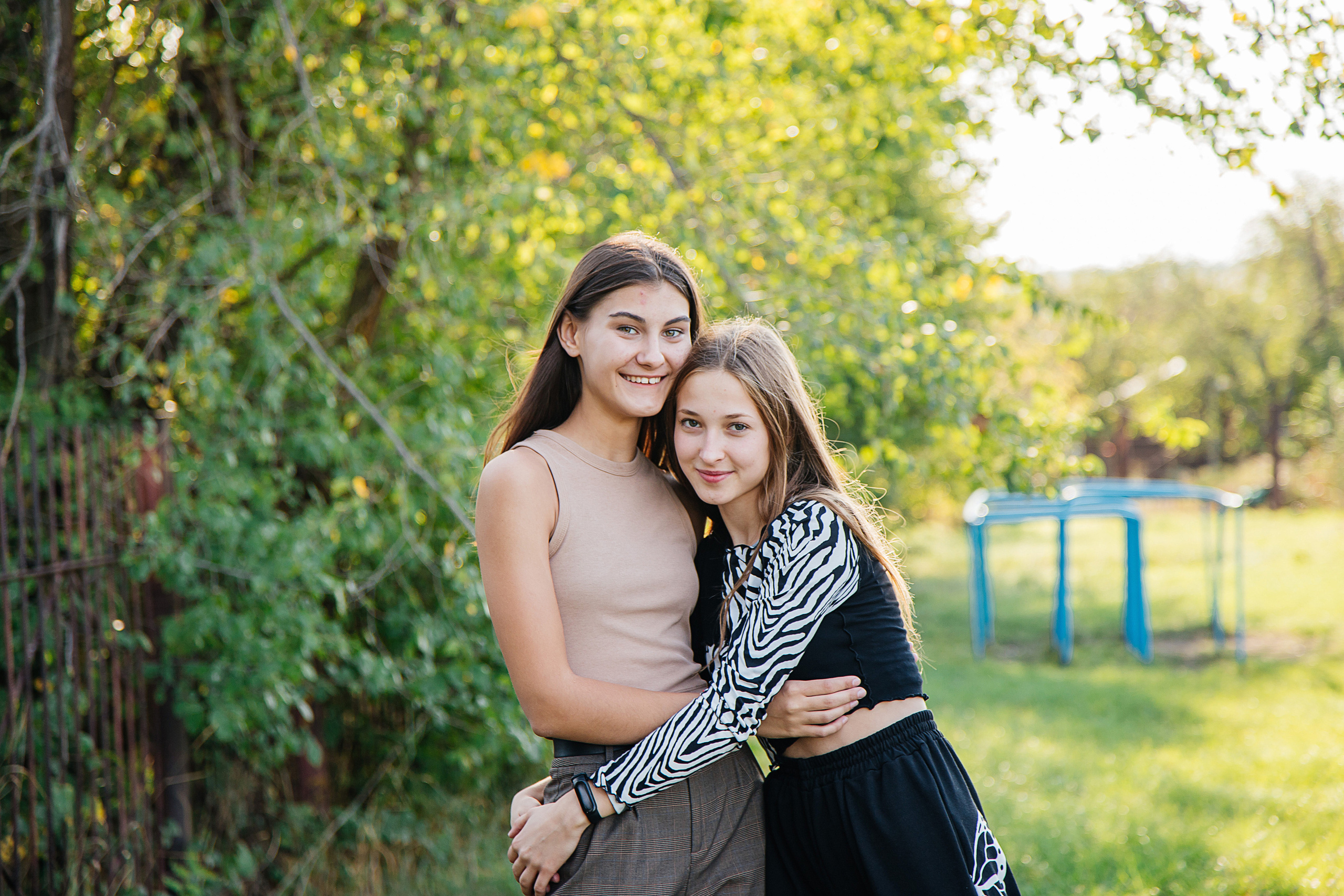 9-11 классы на улице. Выпускной альбом Шахты Ростов