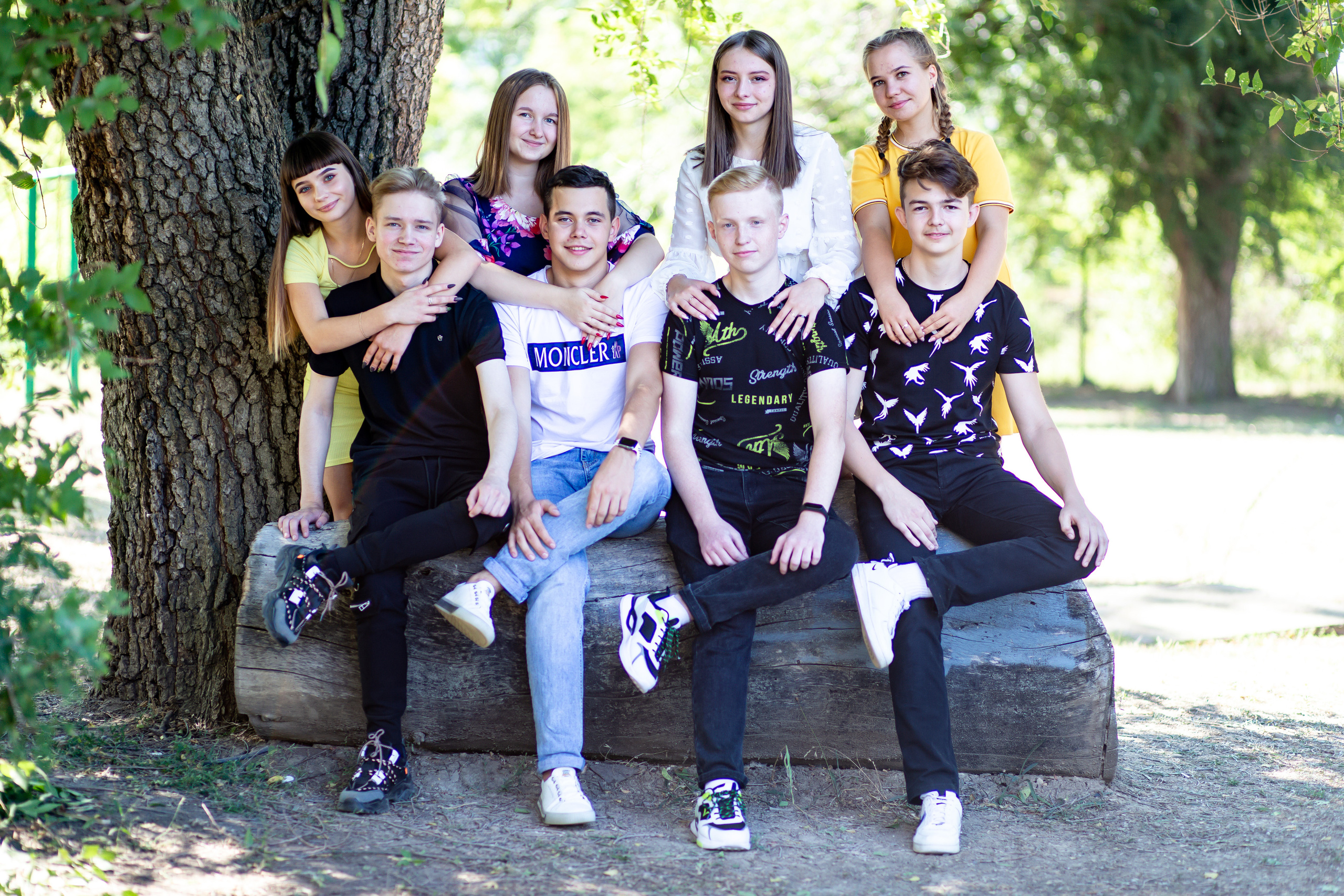 9-11 классы на улице. Выпускной альбом Шахты Ростов