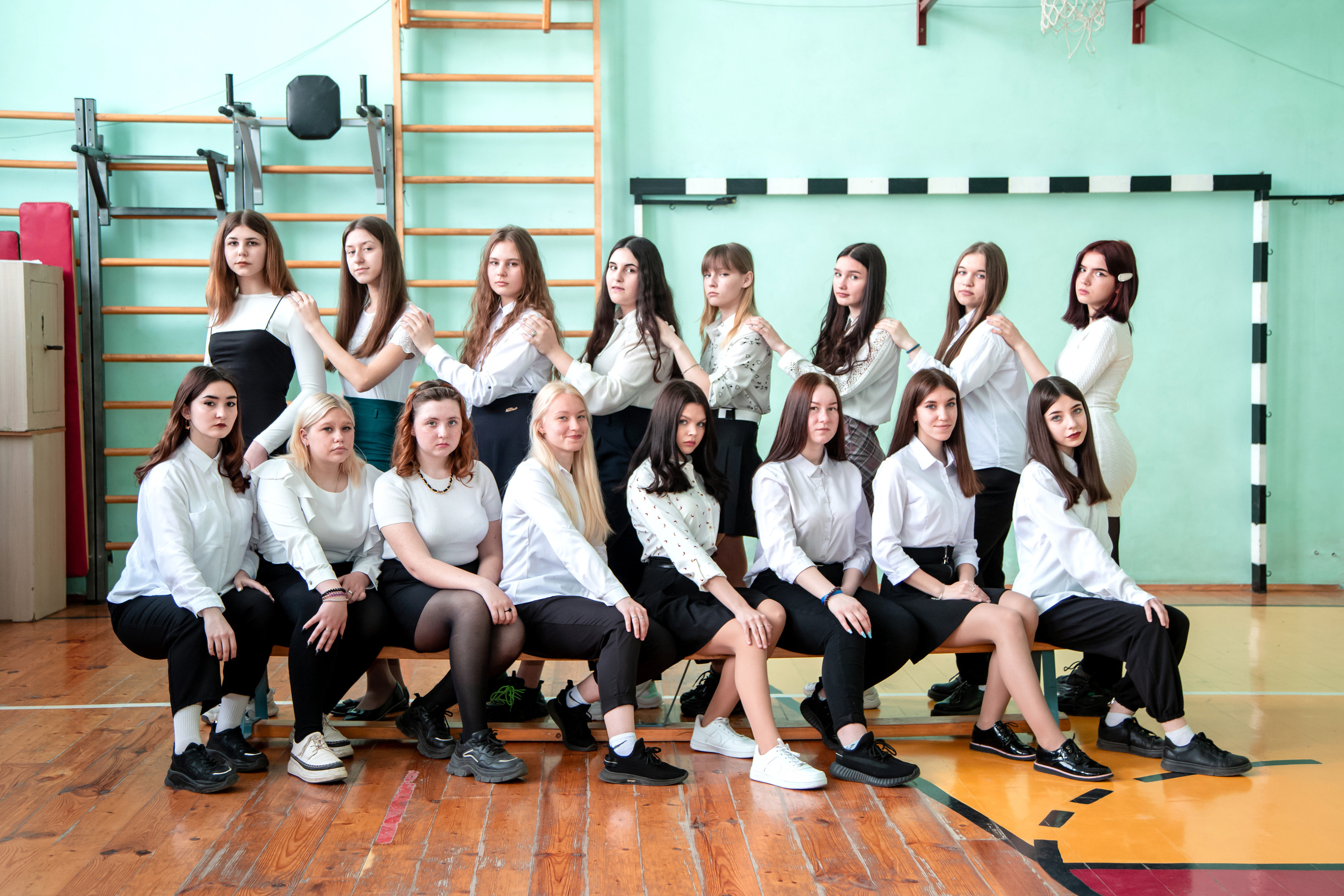 9-11 классы в школе. Выпускной альбом Шахты Ростов