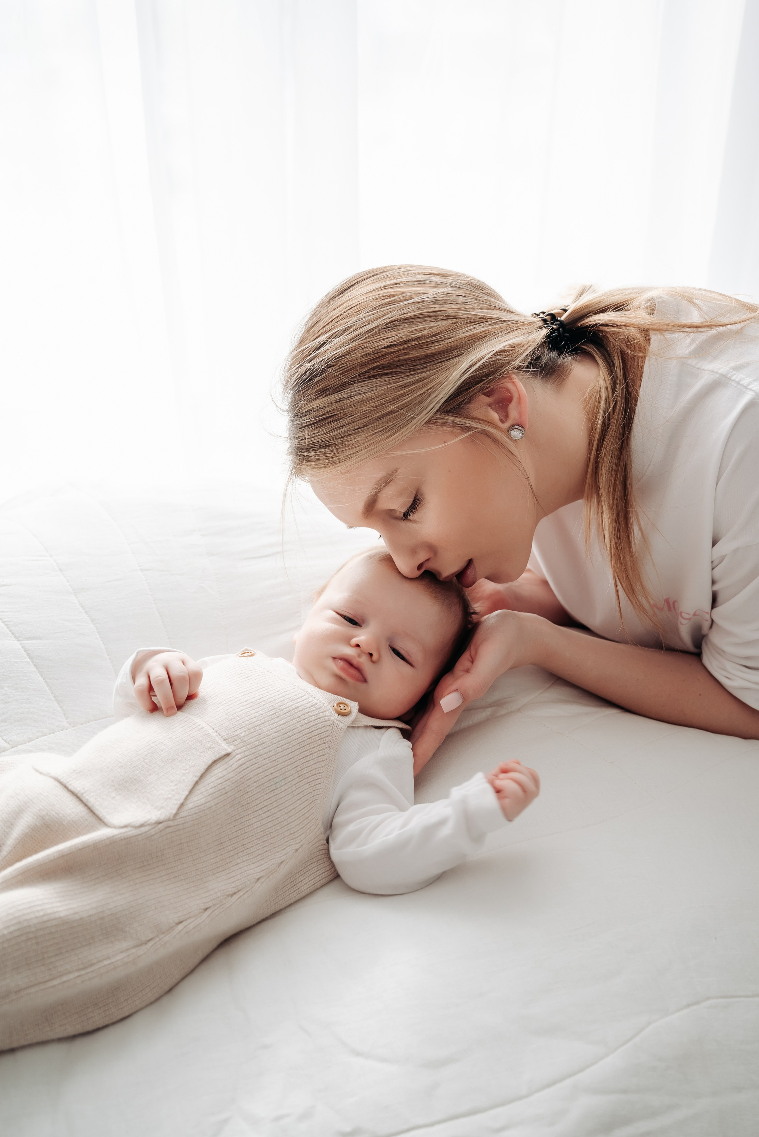 Newborn. Фотограф Татьяна Ульянова. Съёмка выписки из роддома, Таинства Крещения