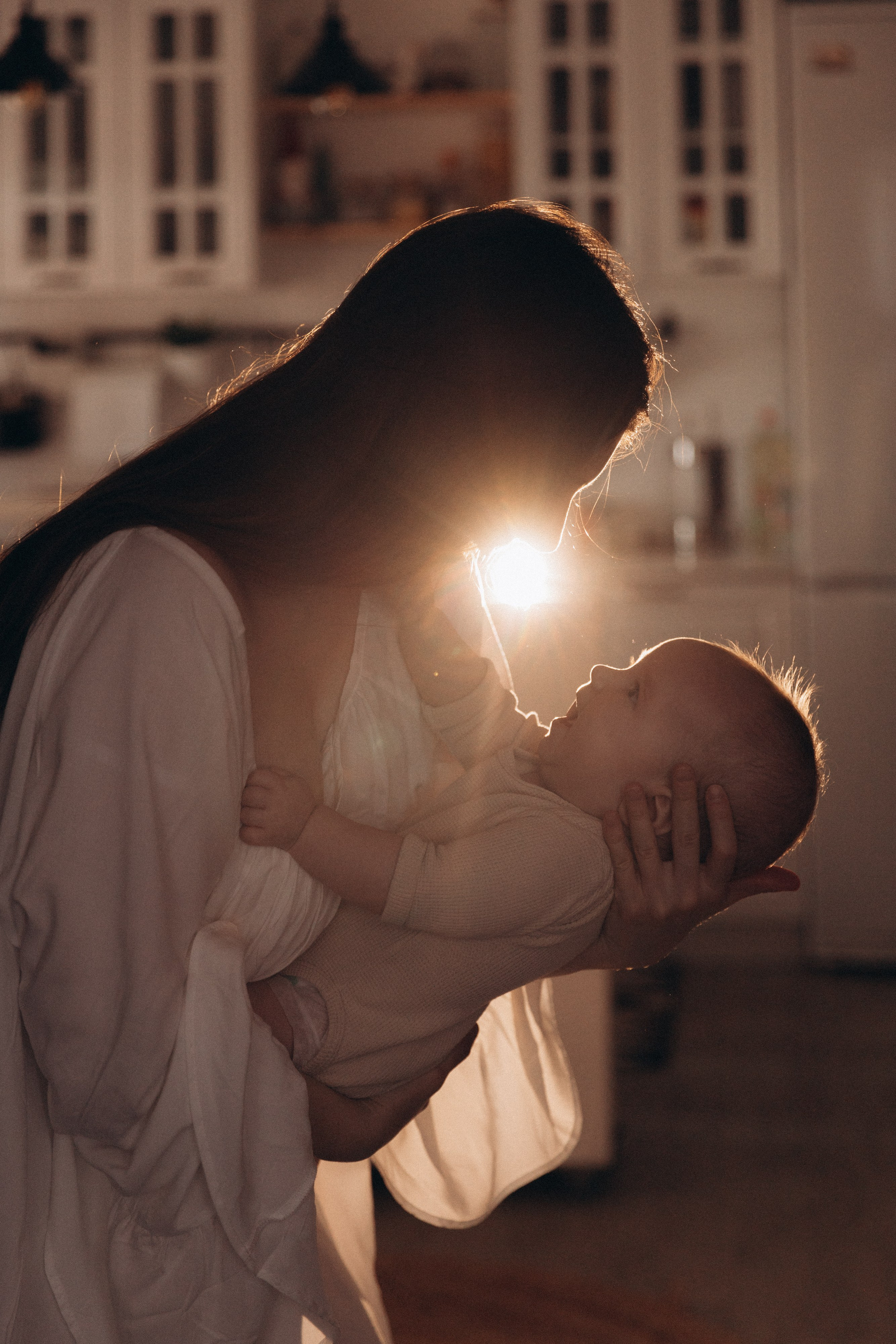 Мама и малыш, домашняя история. Фотограф Ульяна Дивина в Нижнем Новгороде и Нижегородской области