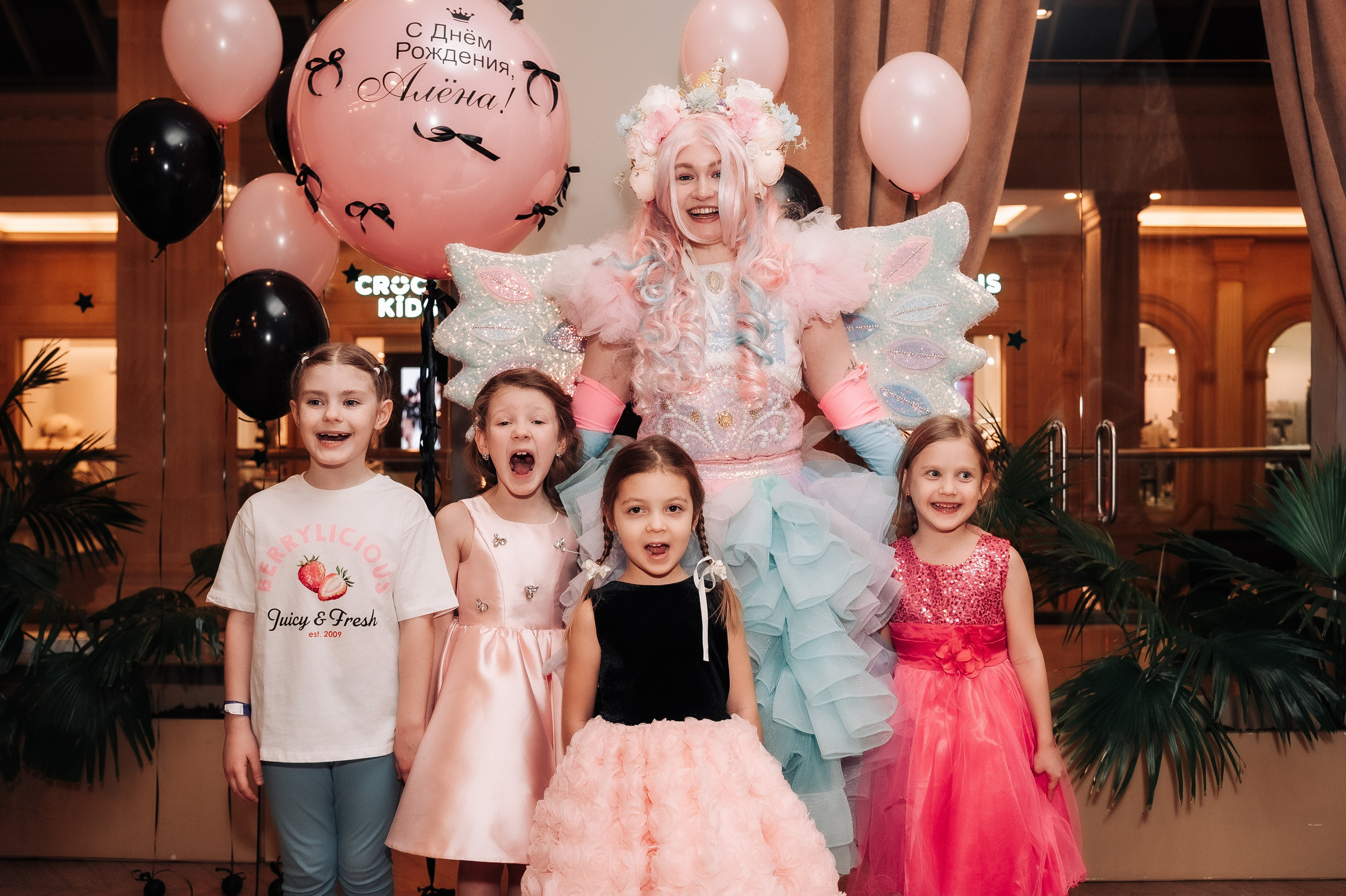 День рождения в Takaboom Vegas Крокус Сити. Свадебный и семейный фотограф в Москве и МО Геннадий Туманцев