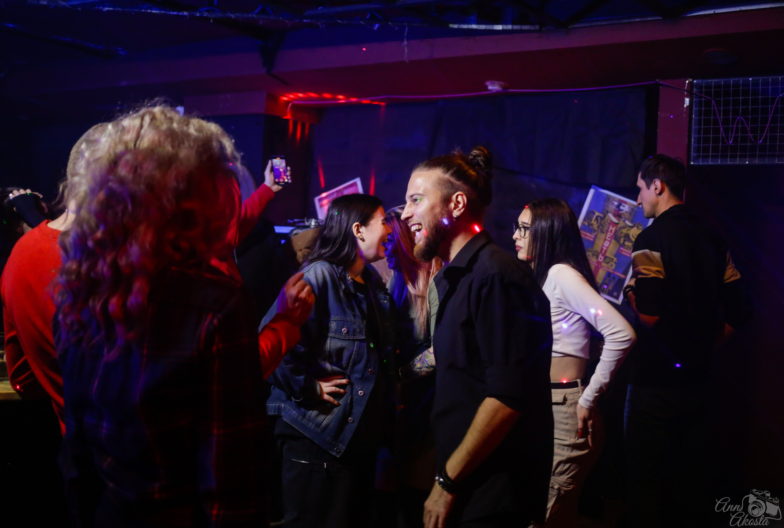 Фильм «Третья смена». Анна Акоста: фотограф в Санкт-Петербурге и Таганроге