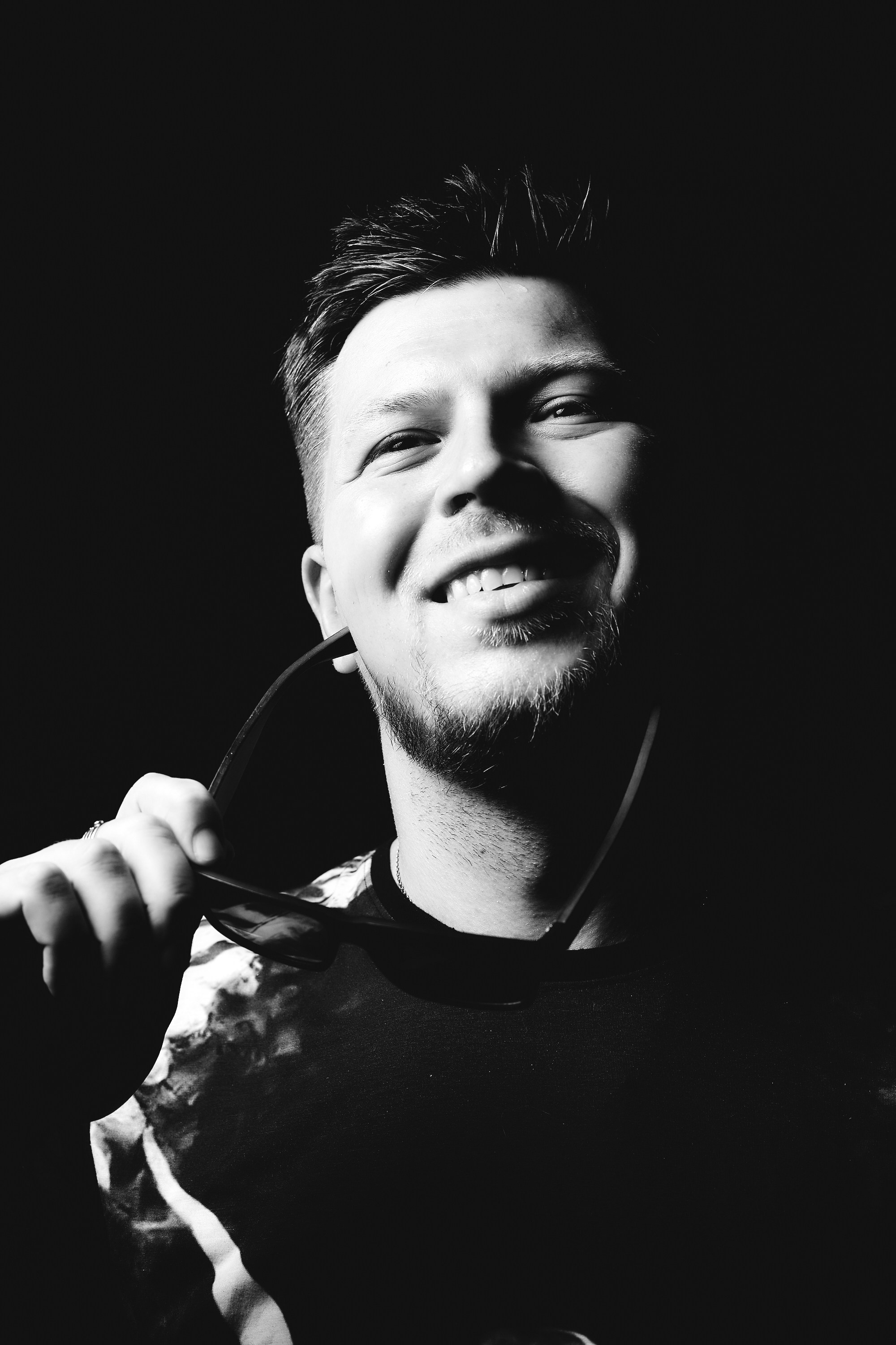 У меня дома (ЧБ)