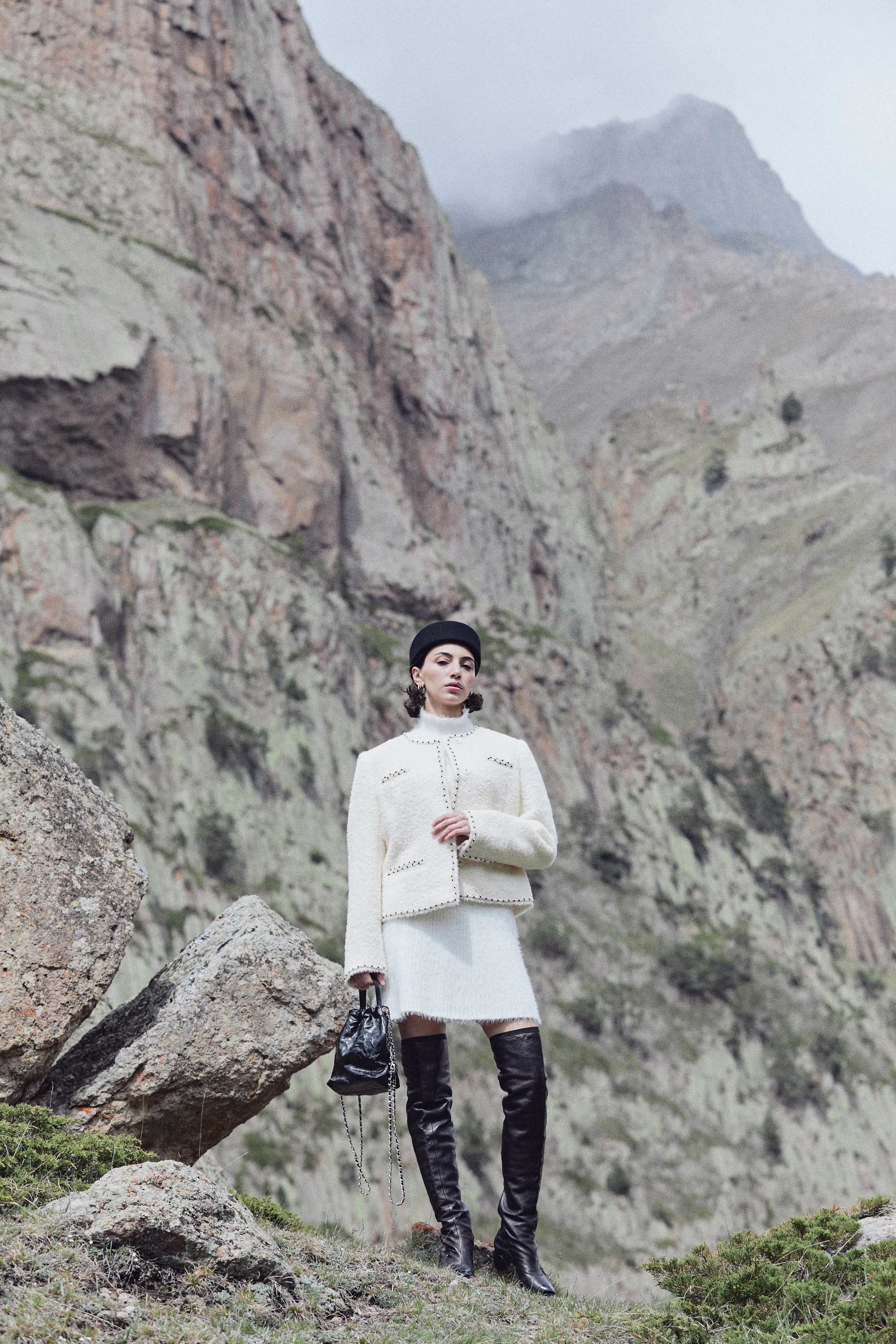 Имиджевая съемка для бренда в горах. Фотограф Продюсер в горах КБР / Москва  Нальчик Горы