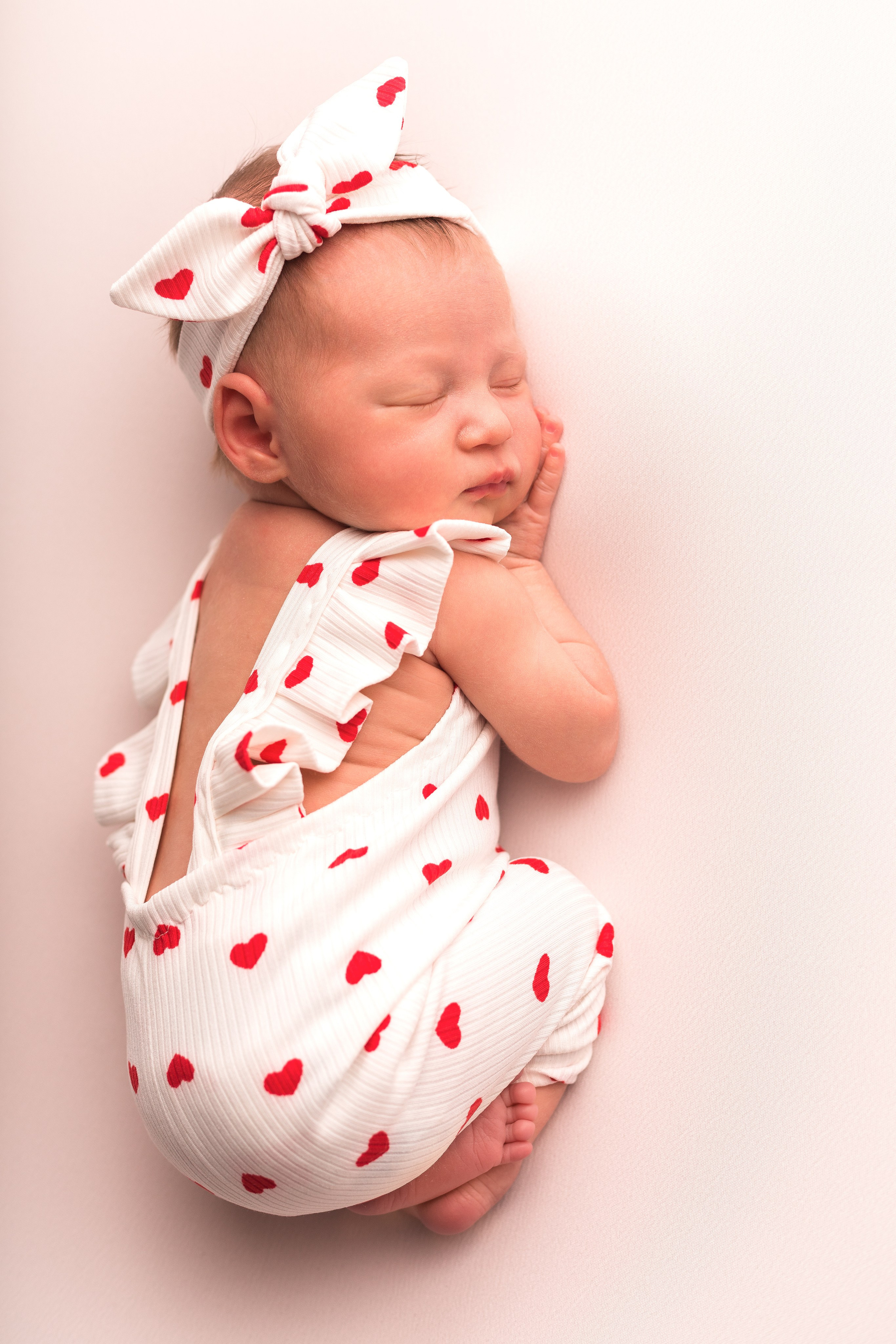 Фотографии новорожденных детей. Фотограф новорожденных в Омске Анастасия Моисеева