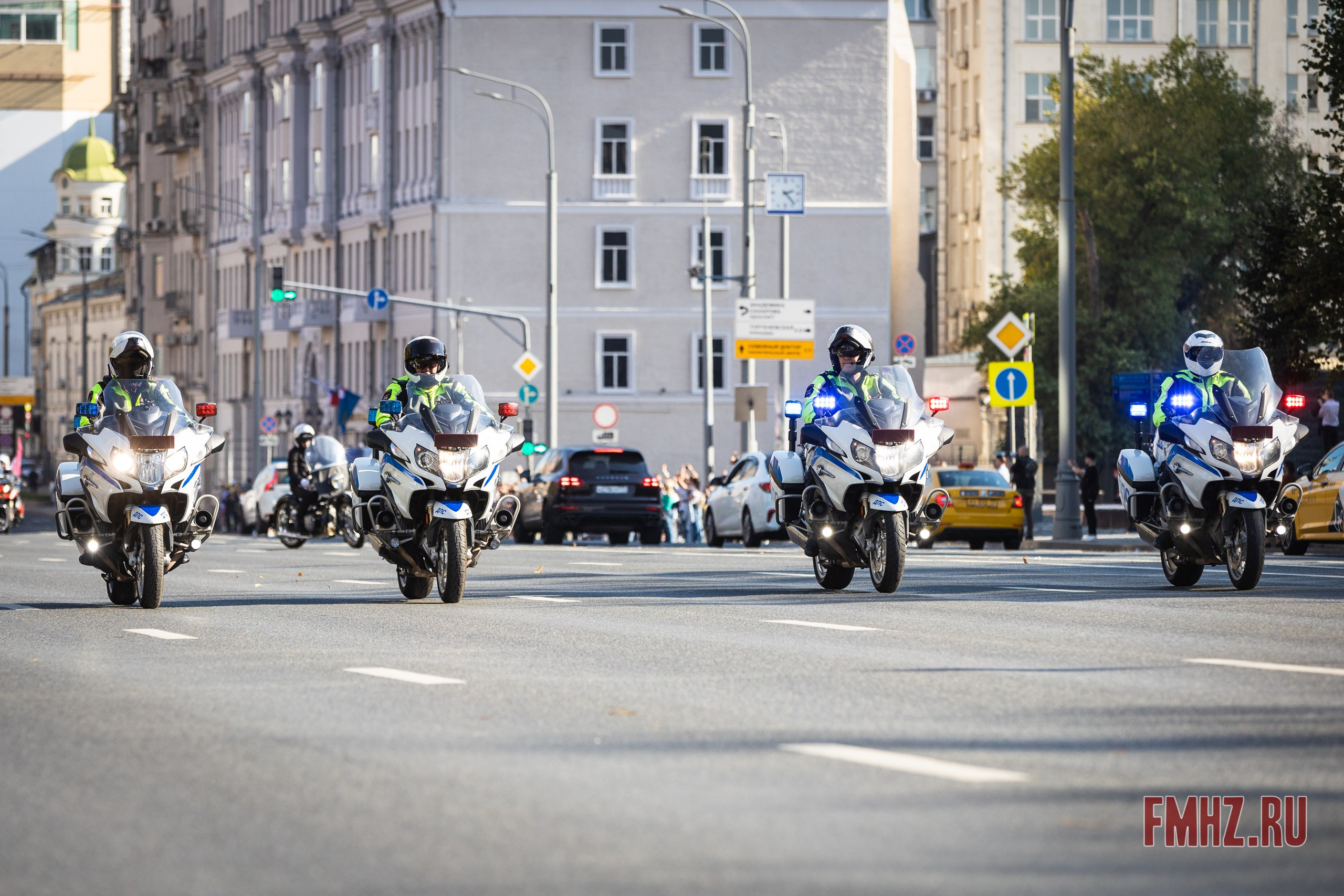 Закрытие Мотосезона 2023 на проспекте Академика Сахарова. Фотограф Владимир Охрименко