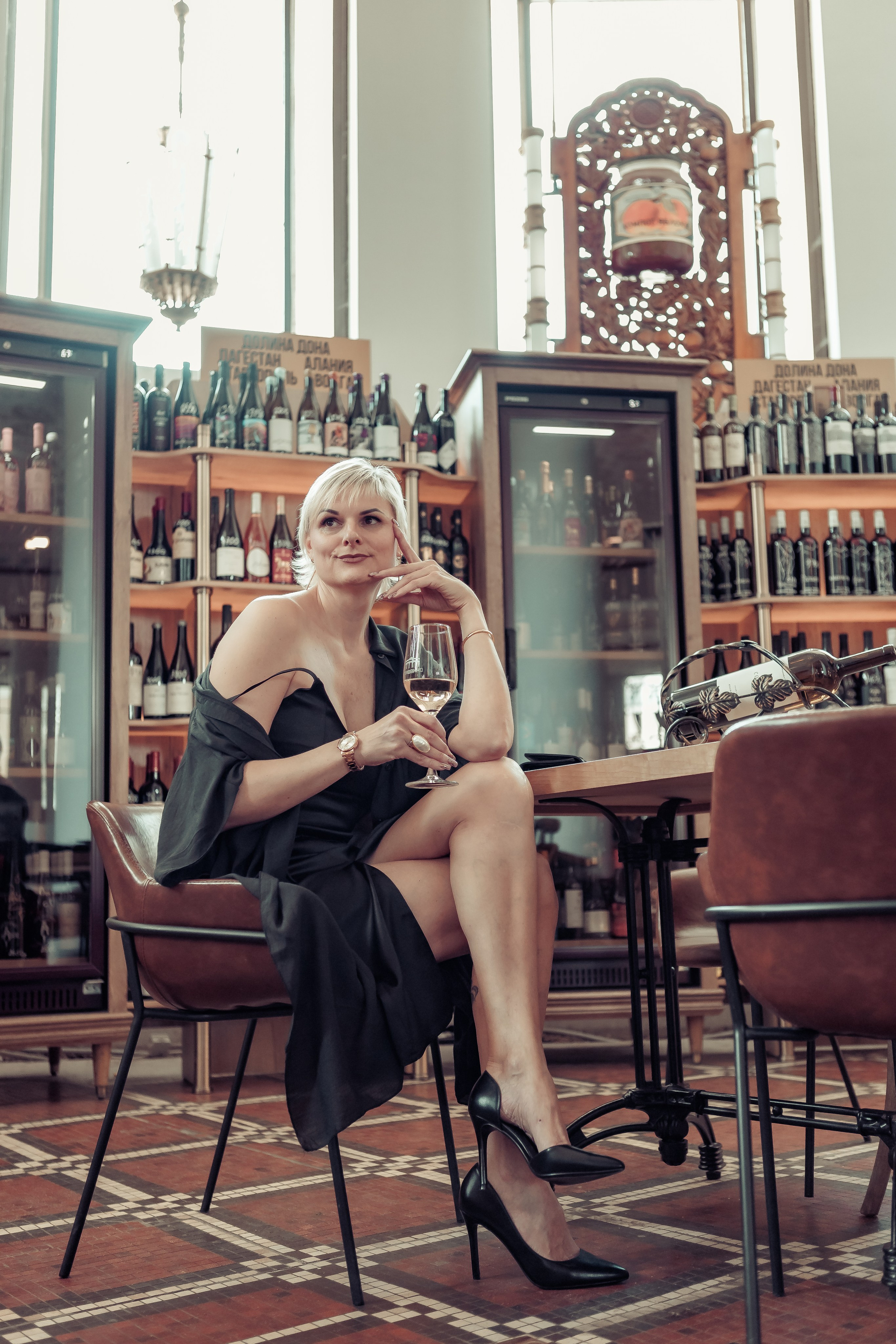 Фотопрогулка по ВДНХ. Свадебный фотограф в Москве