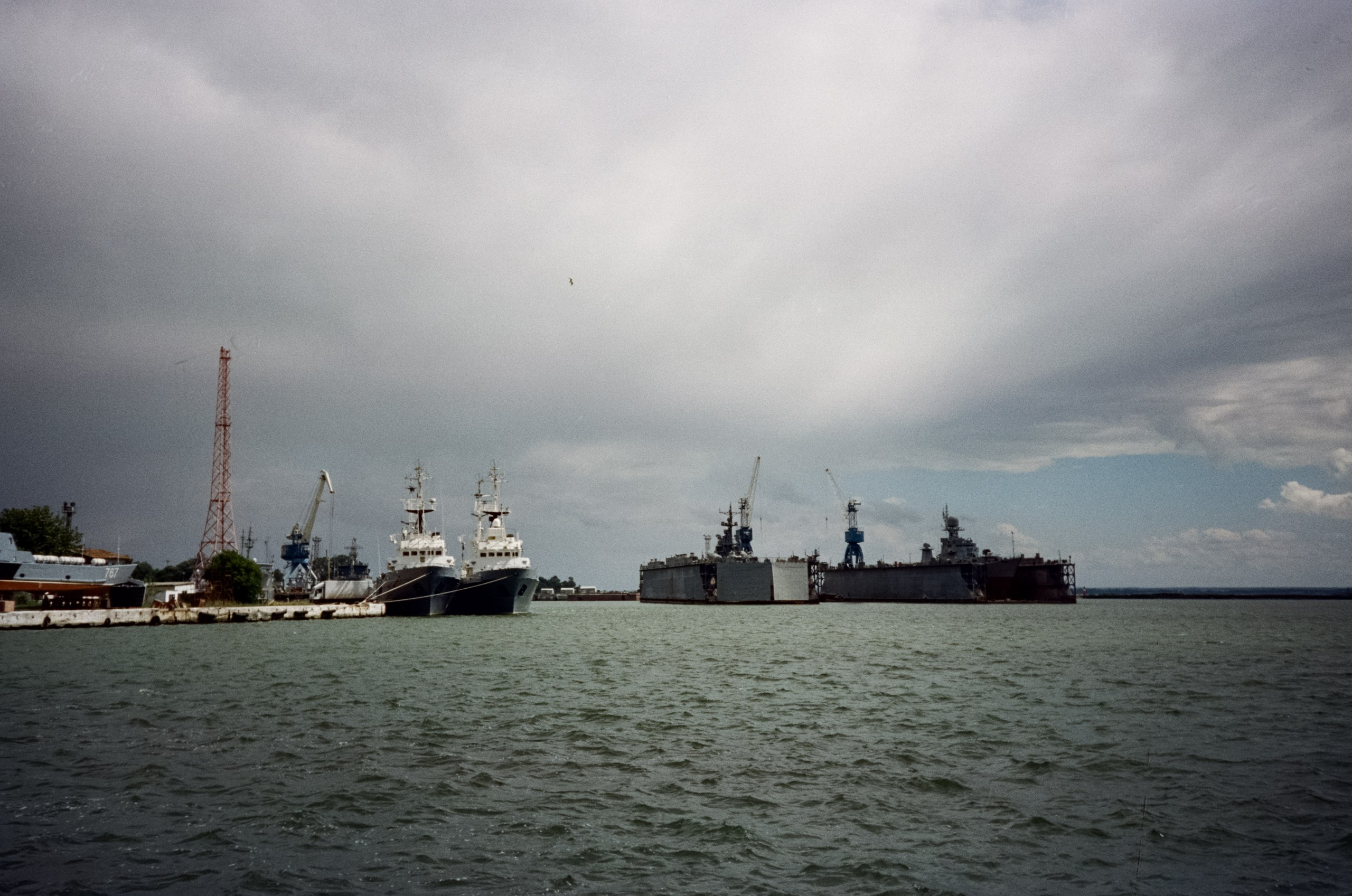 Балтийск.Море, корабли, маяк и улочки города. Фотограф-документалист Мария Осокина