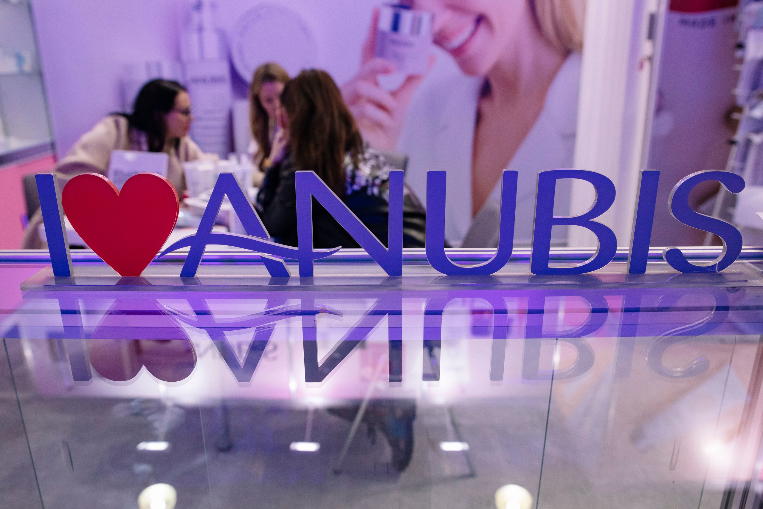 Выставка BEAUNITY by InterCHARM 2026. Профессиональный фотограф в Москве | Заказать фотосессию и съемку