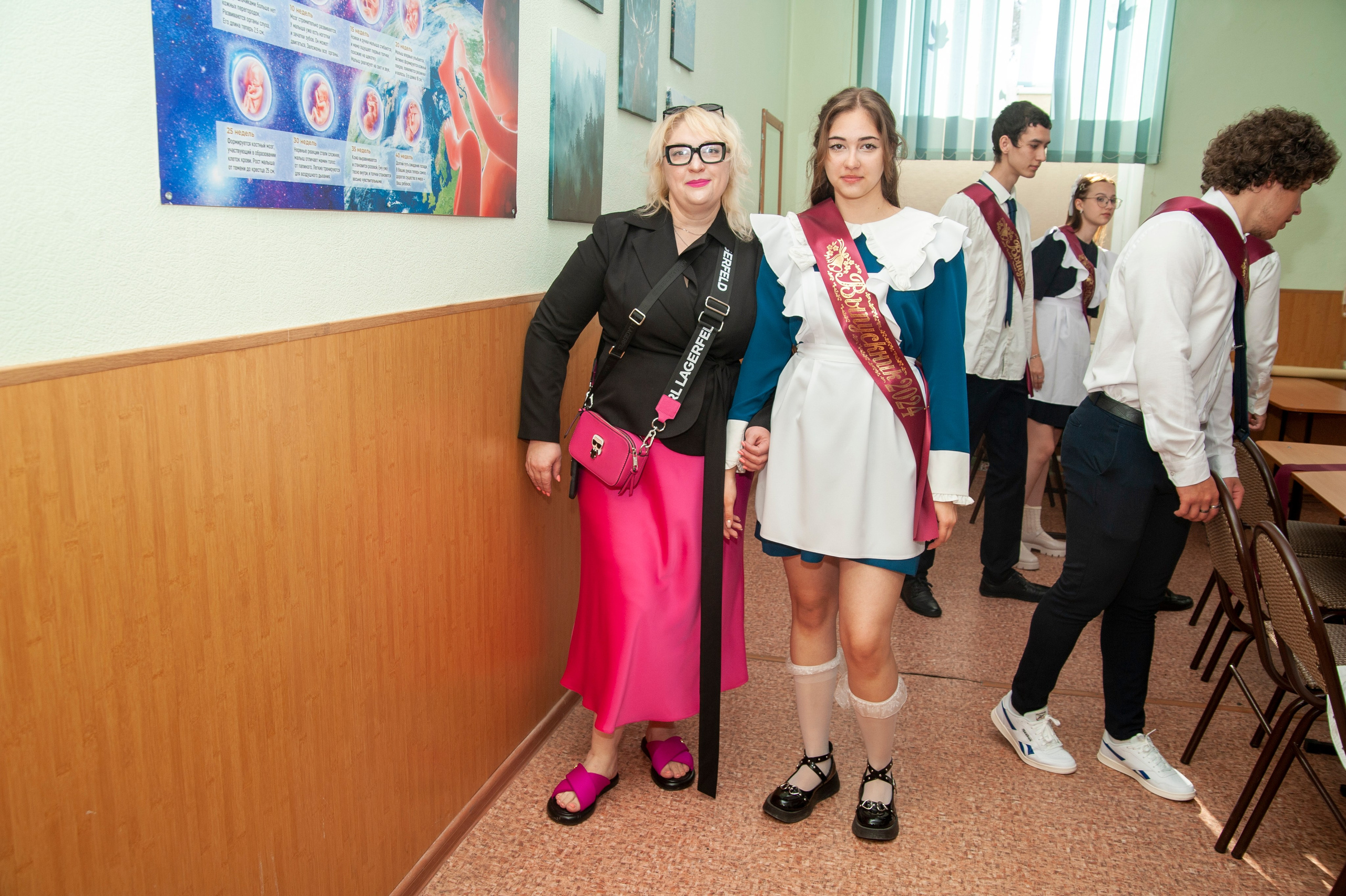 Последний Звонок МАОУ СОШ № 17 им. Эдуарда Есаяна — Архипо-Осиповка. Свадебный и семейный фотограф Денис Лукьянов в Краснодаре, Краснодарском крае и Республике Крым