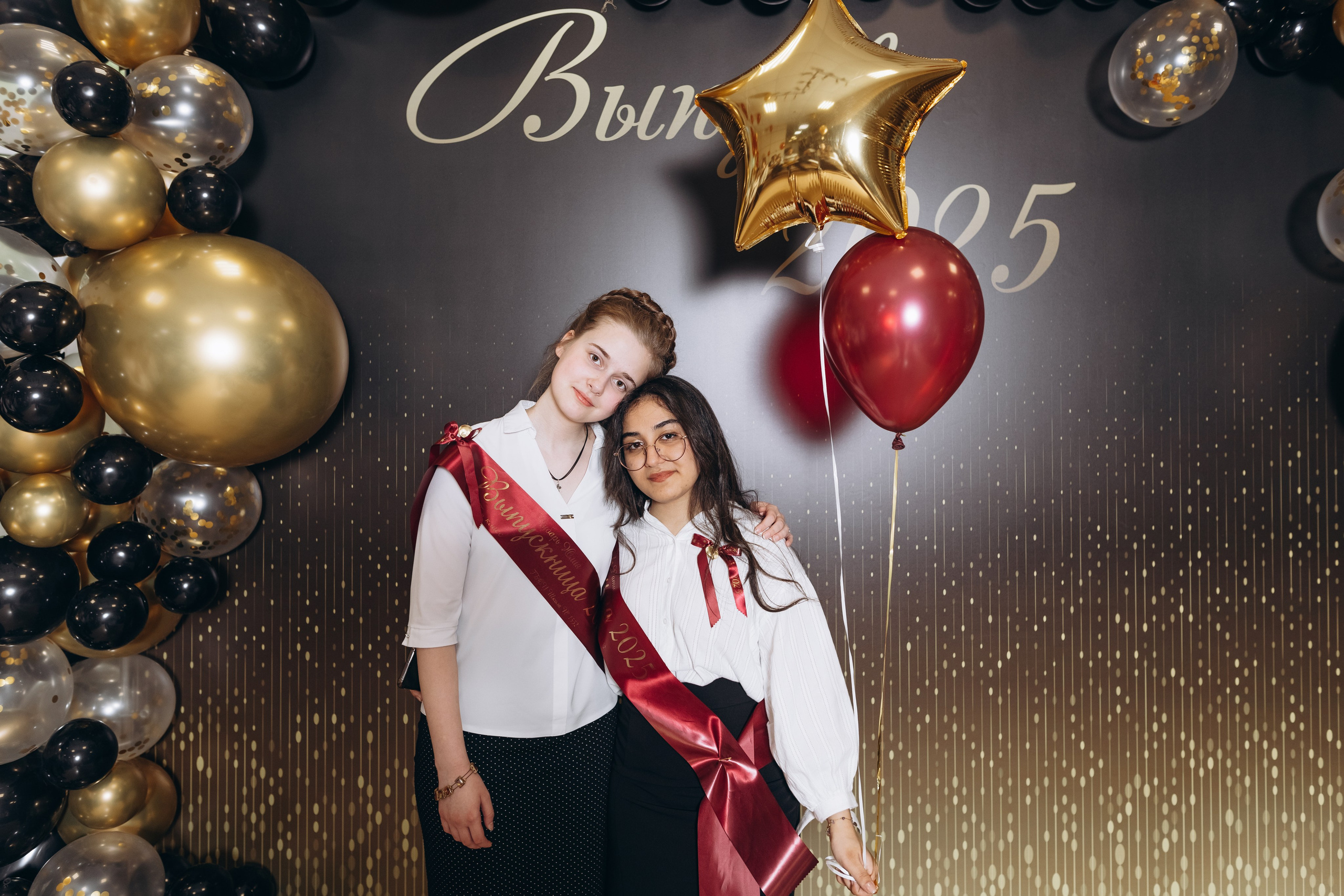 Последний звонок концерт+ фотозона. Фотограф Людмила Оюн