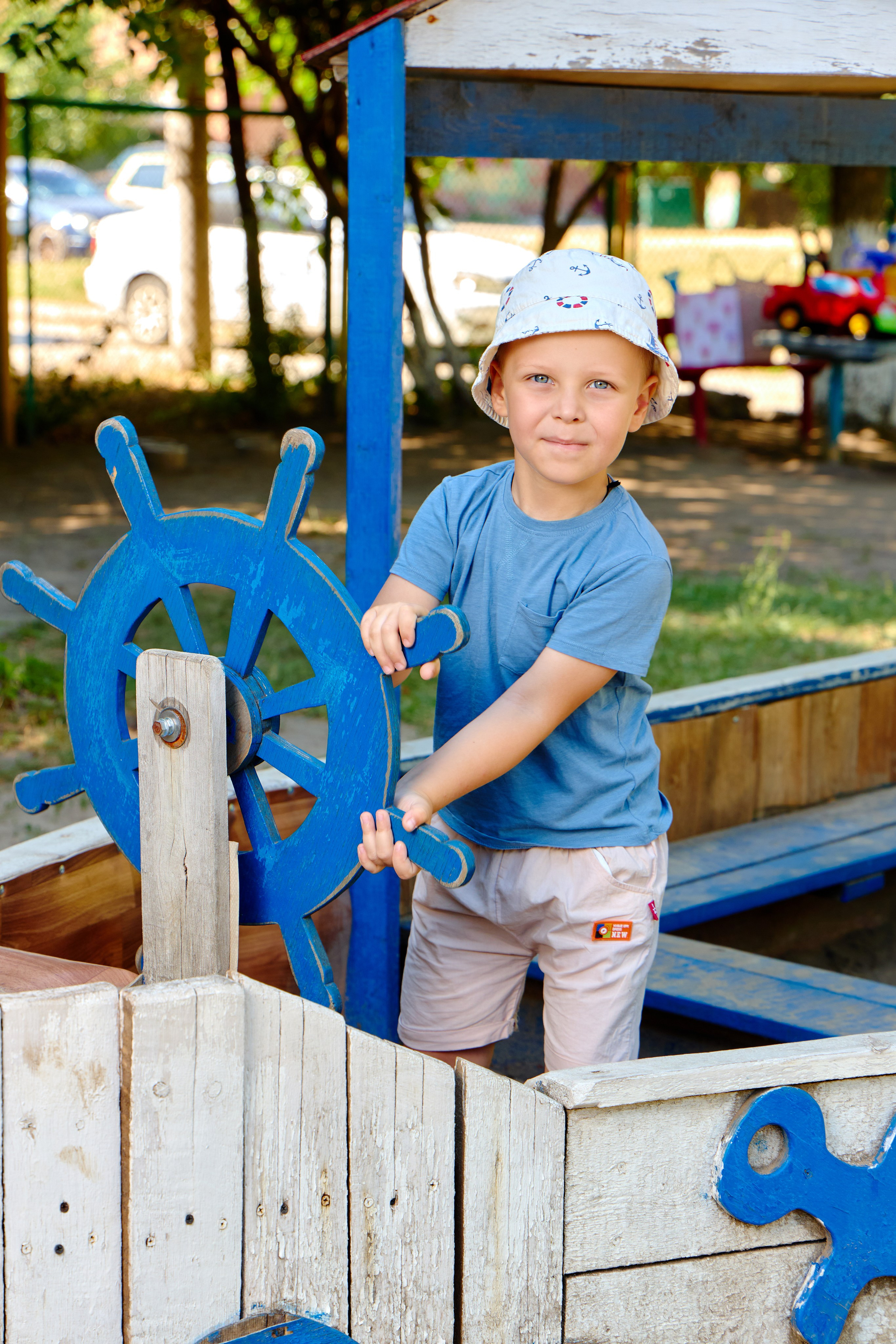 Пример летней съёмки в детском саду № 92 младшая группа Ромашки. Фотограф Выпускные альбомы Таганрог Сергей Коробченко