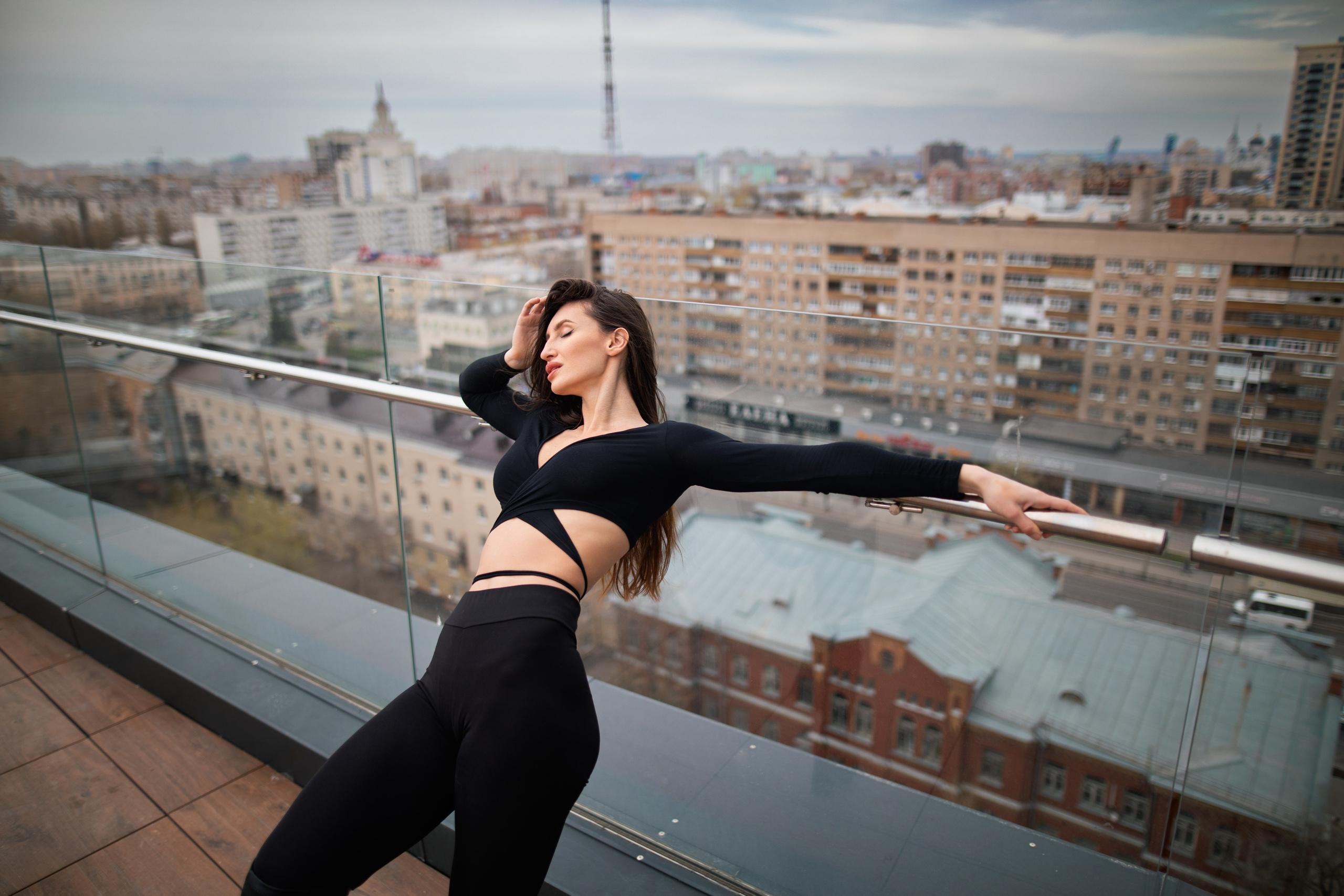 Фотосет с Викторией на крыше бизнес-центра в формате для «себя»