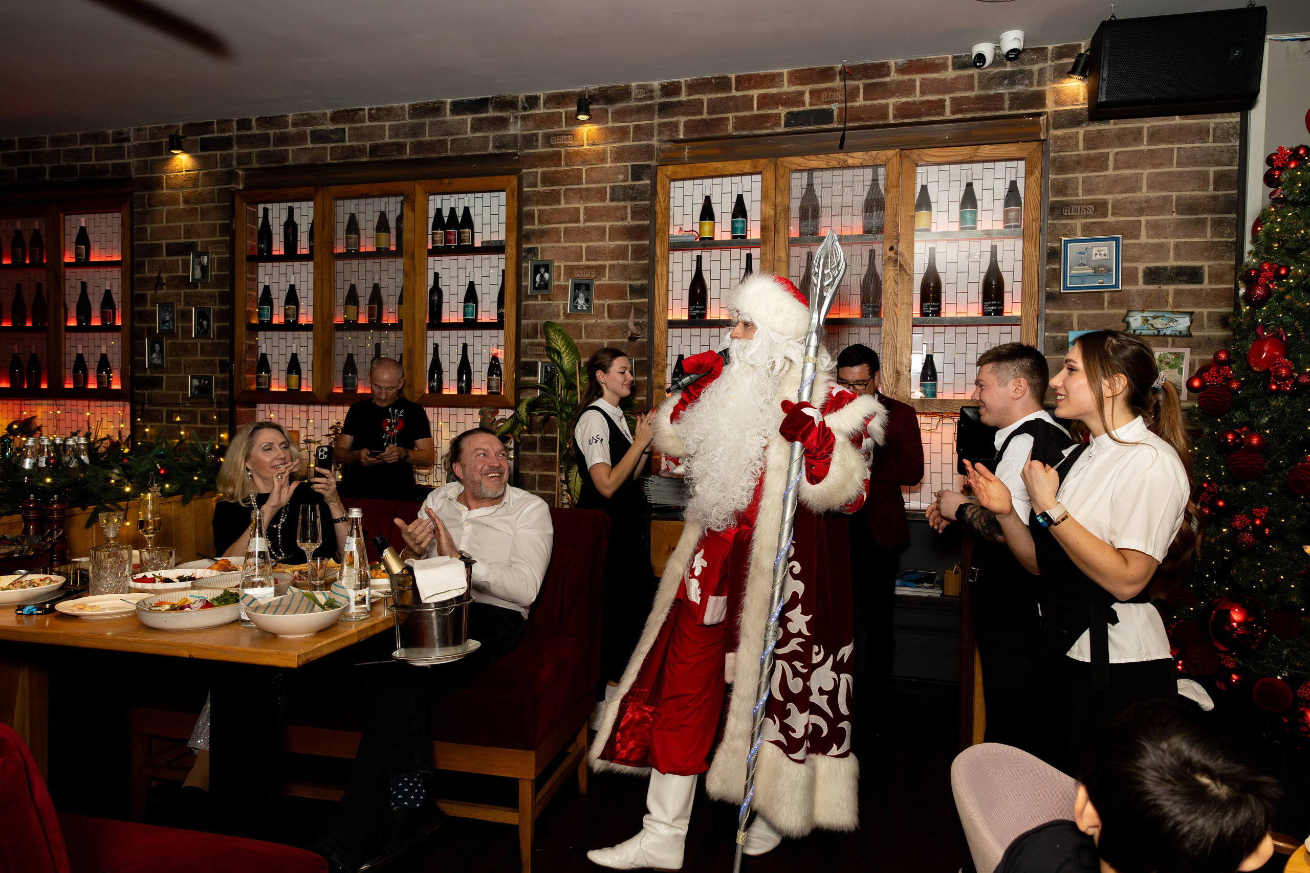 Новогодняя ночь 2026 в панорамном ресторане «Чайка». Дженбаз Павел — фотограф в Ялте